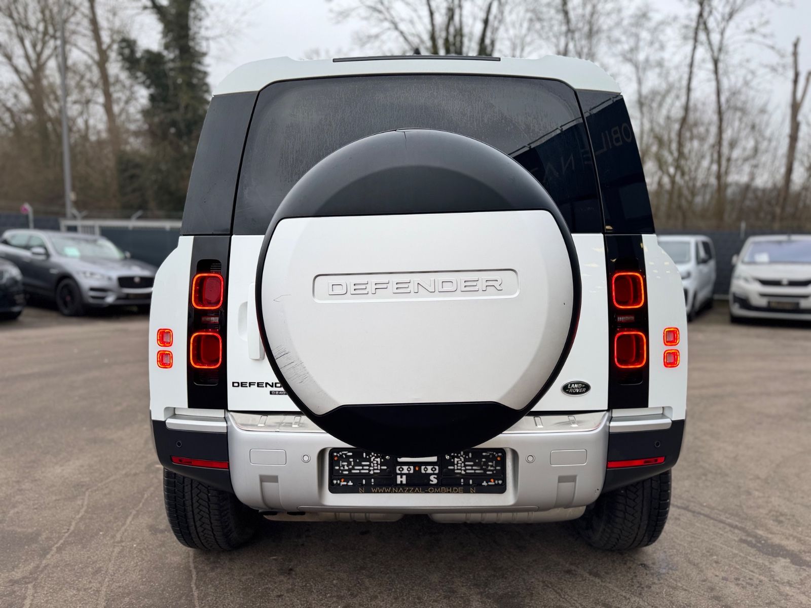 Fahrzeugabbildung Land Rover DEFENDER*BLACK-DESIGN PACK*2.HD*LED*OFF ROAD*TOP