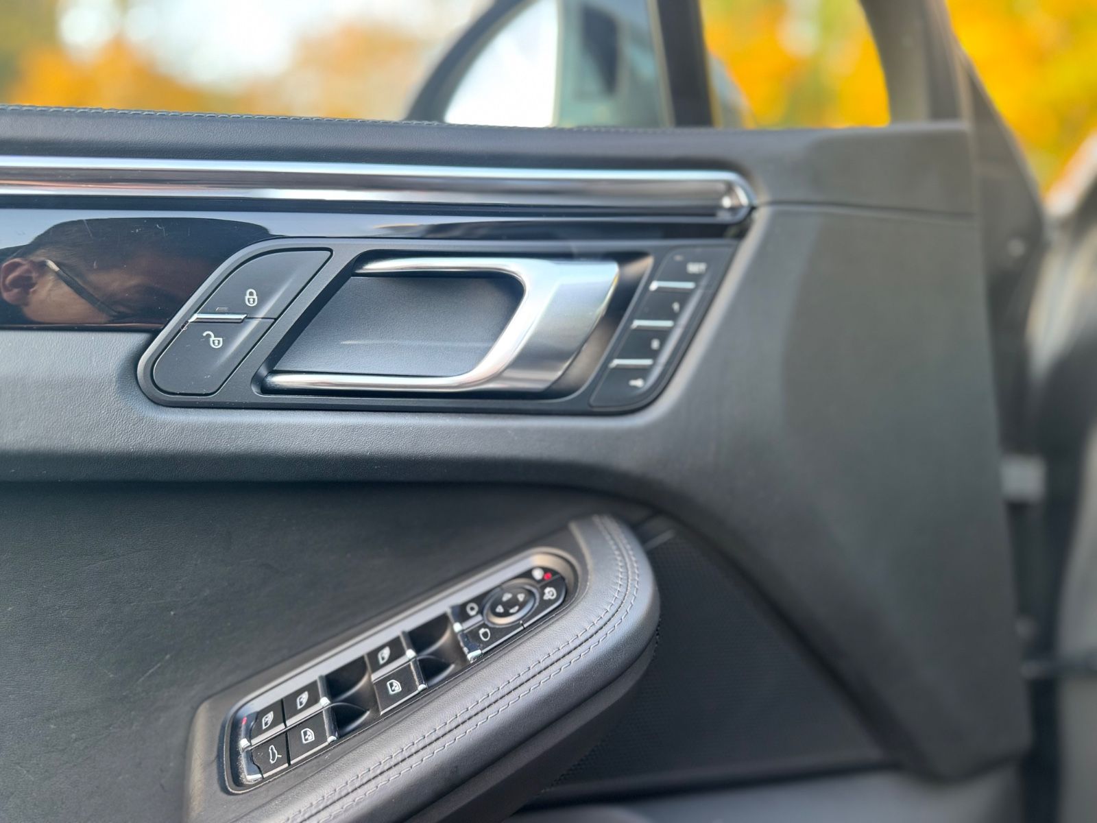 Fahrzeugabbildung Porsche MACAN S*AUT.*NAVI*PANORAMA*21.ZOLL*BI-XENON*