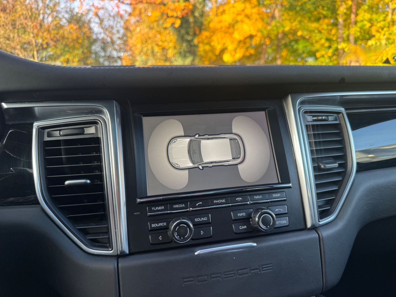 Fahrzeugabbildung Porsche MACAN S*AUT.*NAVI*PANORAMA*21.ZOLL*BI-XENON*