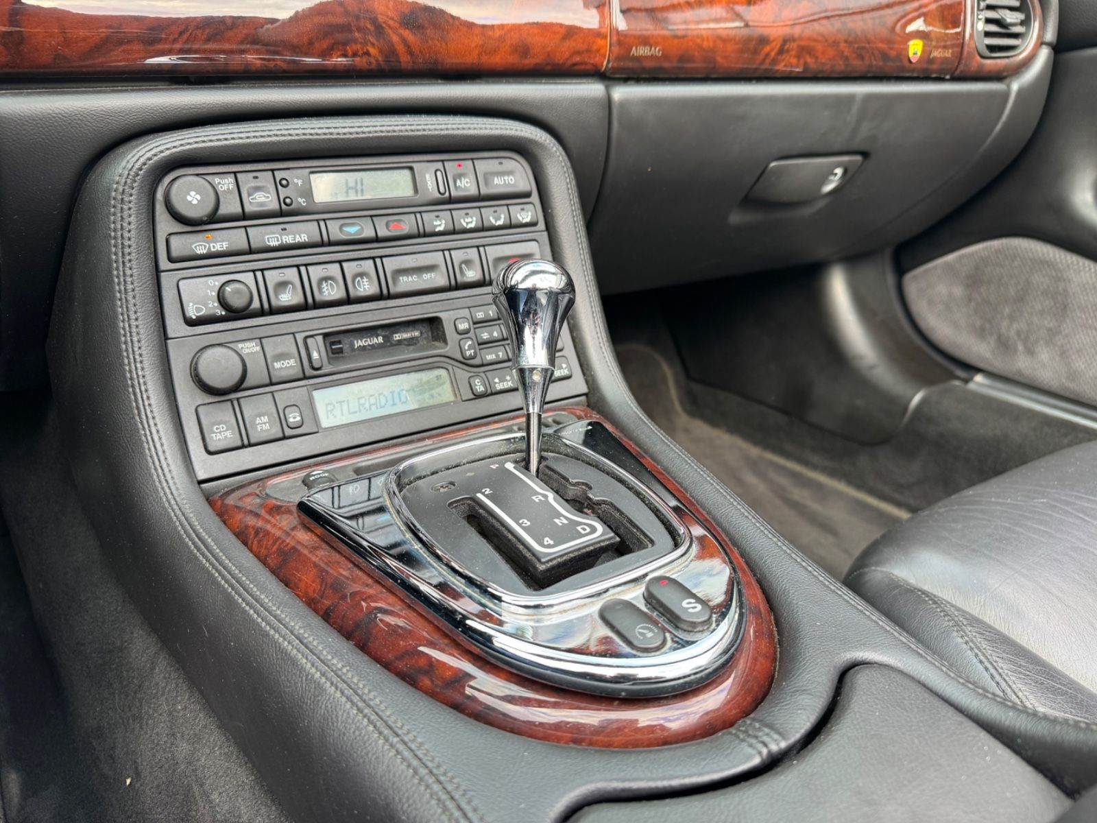 Fahrzeugabbildung Jaguar XKR CABRIOLET ARDEN*ORIGINAL*TOP ZUSTAND*H&K*