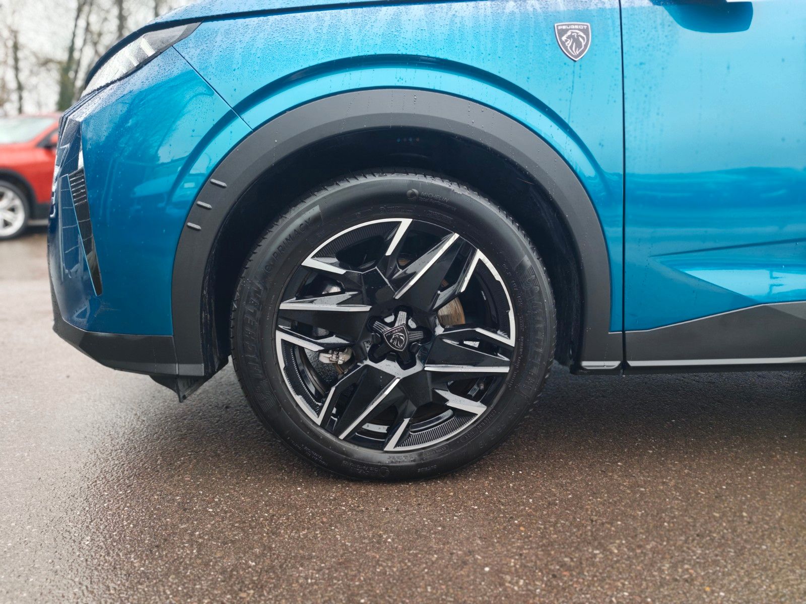 Fahrzeugabbildung Peugeot 5008 HYBRID 136 GT*AUT*7 SITZE*VOLL-LED*ASSIST*