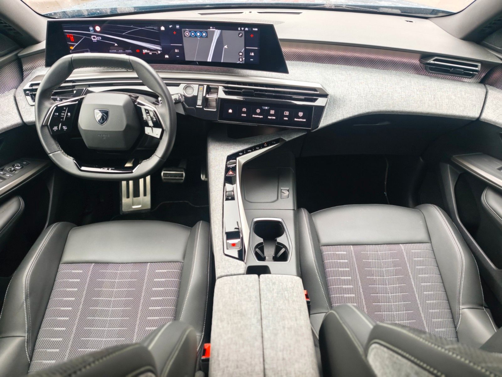 Fahrzeugabbildung Peugeot 5008 HYBRID 136 GT*AUT*7 SITZE*VOLL-LED*ASSIST*