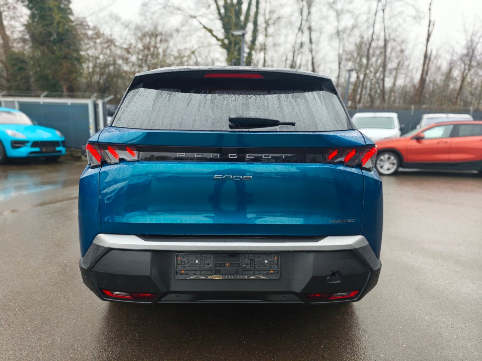 Fahrzeugabbildung Peugeot 5008 HYBRID 136 GT*AUT*7 SITZE*VOLL-LED*ASSIST*