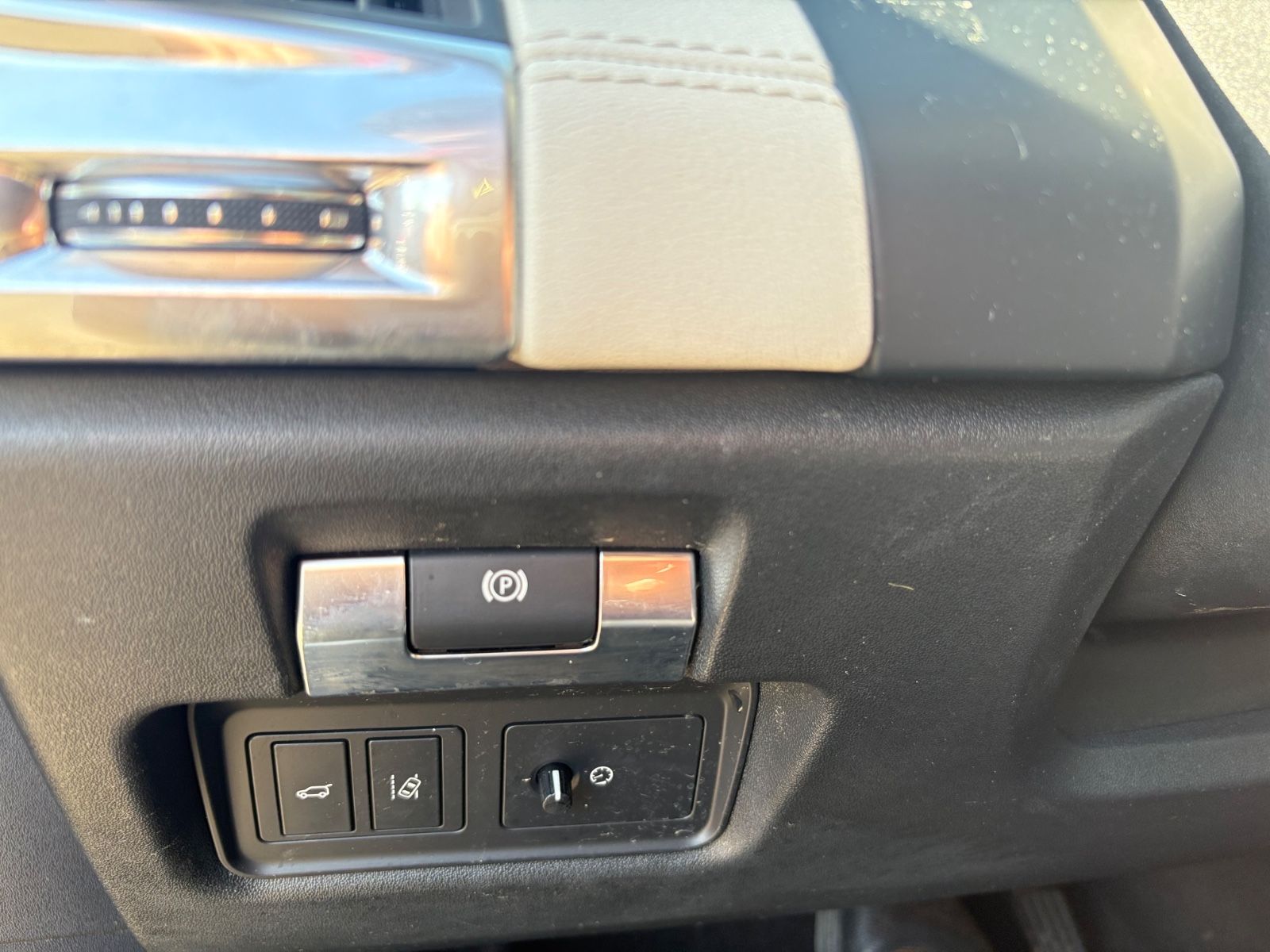 Fahrzeugabbildung Jaguar E-PACE HSE AWD*AUT*LEDER *LED*KAMERA*1.HD*TOP