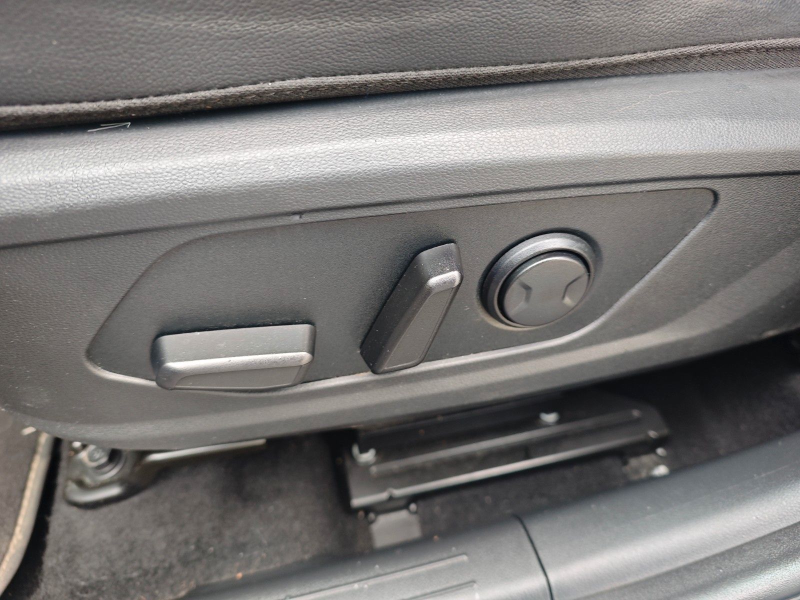 Fahrzeugabbildung Hyundai TUCSON PRIME HYBRID*AUT*LEDER*LED*4X SHZ*1.HD*