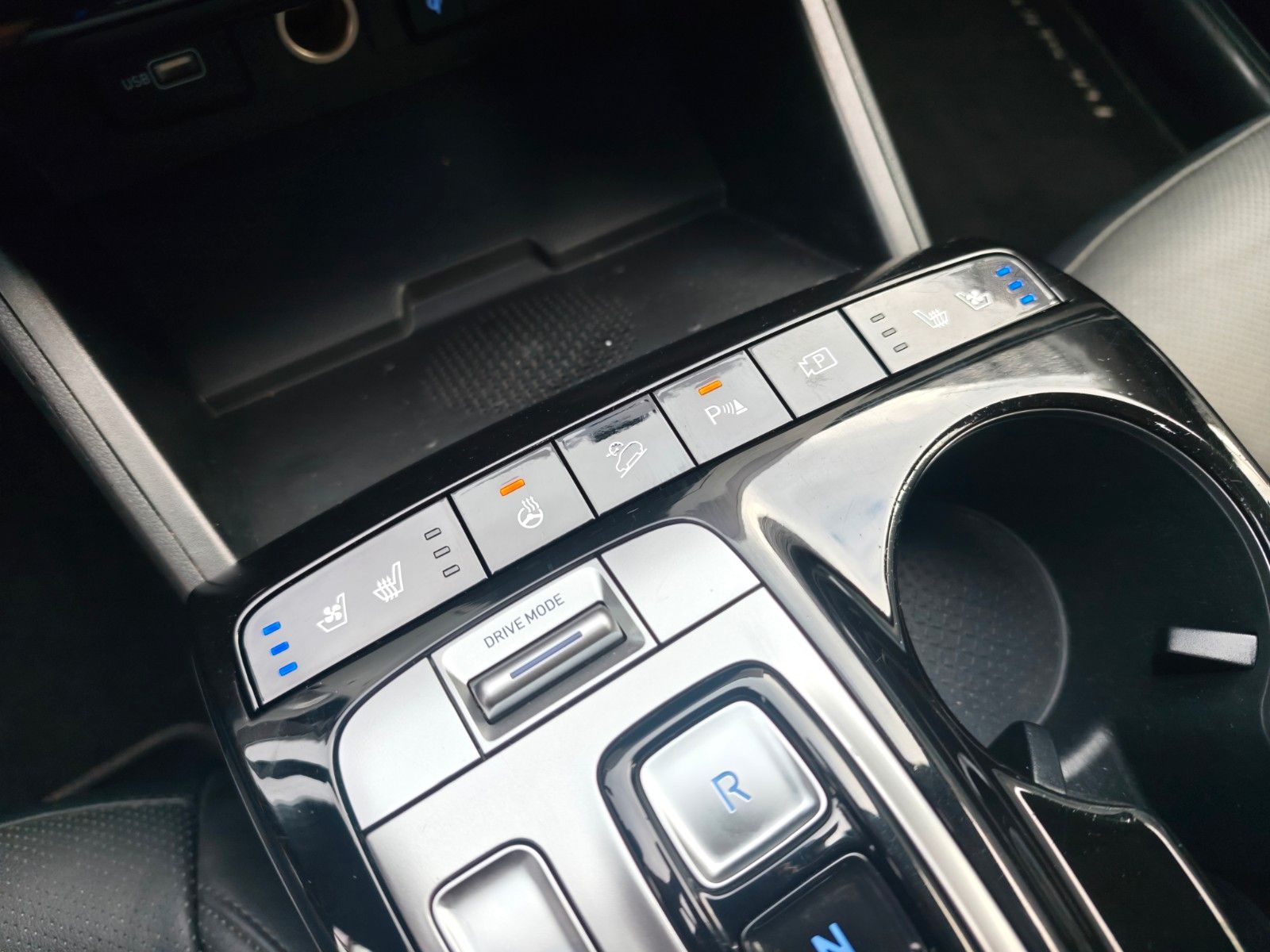 Fahrzeugabbildung Hyundai TUCSON PRIME HYBRID*AUT*LEDER*LED*4X SHZ*1.HD*