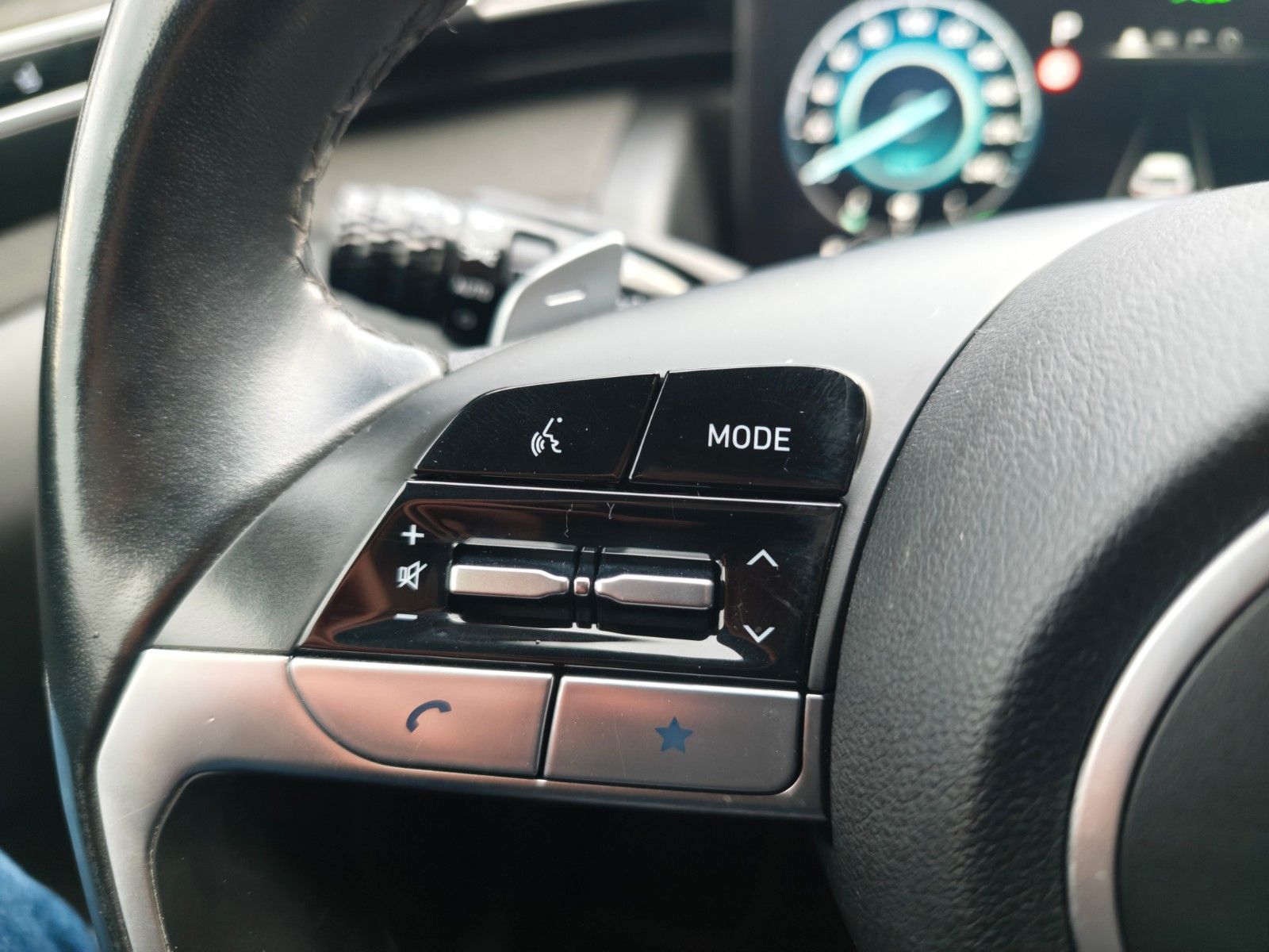 Fahrzeugabbildung Hyundai TUCSON PRIME HYBRID*AUT*LEDER*LED*4X SHZ*1.HD*