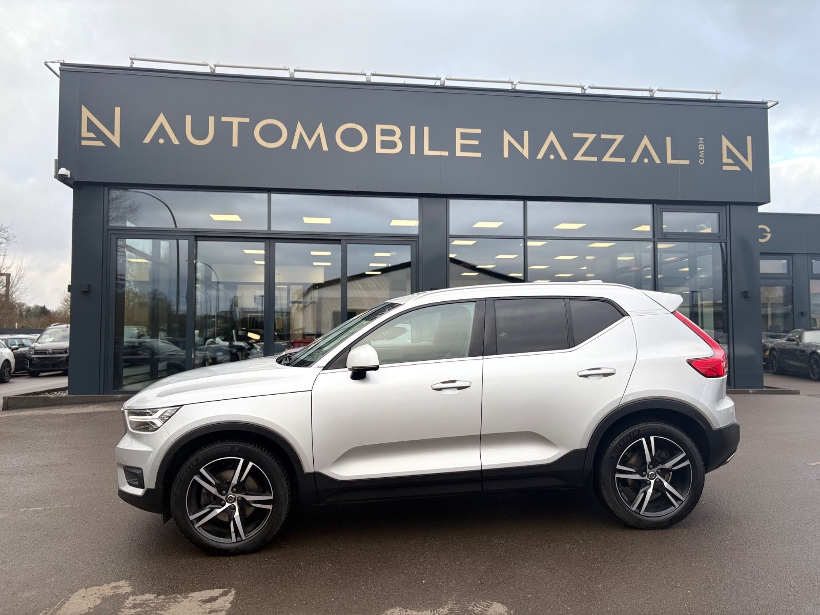 Fahrzeugabbildung Volvo XC40 INSCRIPTION AWD*AUT*LED*LEDER*KAMERA*2.HD*