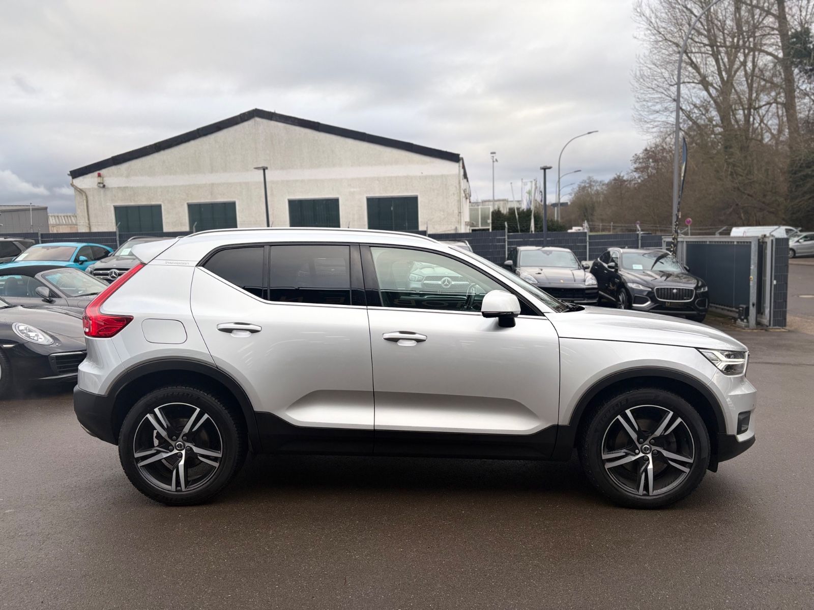 Fahrzeugabbildung Volvo XC40 INSCRIPTION AWD*AUT*LED*LEDER*KAMERA*2.HD*