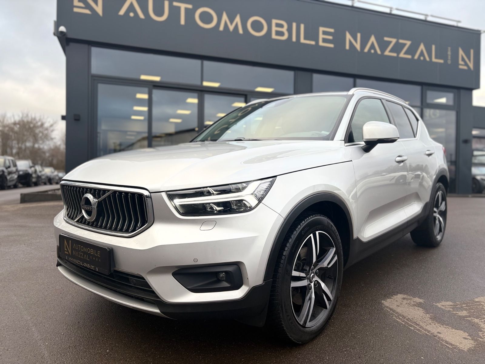 Fahrzeugabbildung Volvo XC40 INSCRIPTION AWD*AUT*LED*LEDER*KAMERA*2.HD*