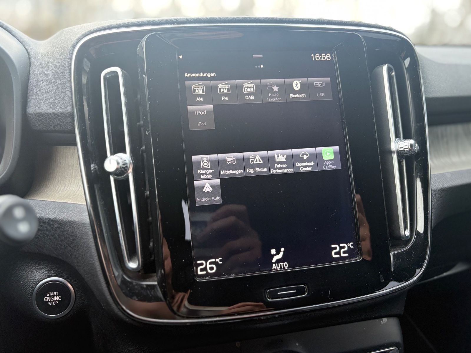 Fahrzeugabbildung Volvo XC40 INSCRIPTION AWD*AUT*LED*LEDER*KAMERA*2.HD*