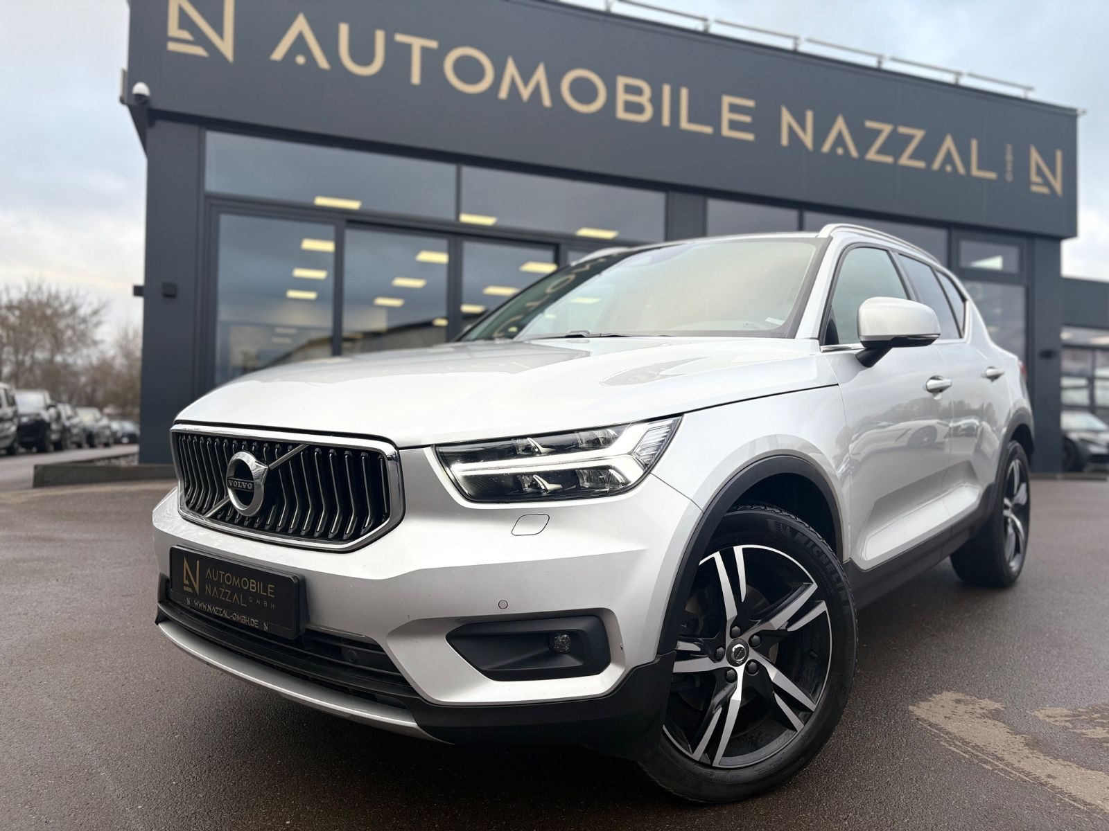 Fahrzeugabbildung Volvo XC40 INSCRIPTION AWD*AUT*LED*LEDER*KAMERA*2.HD*