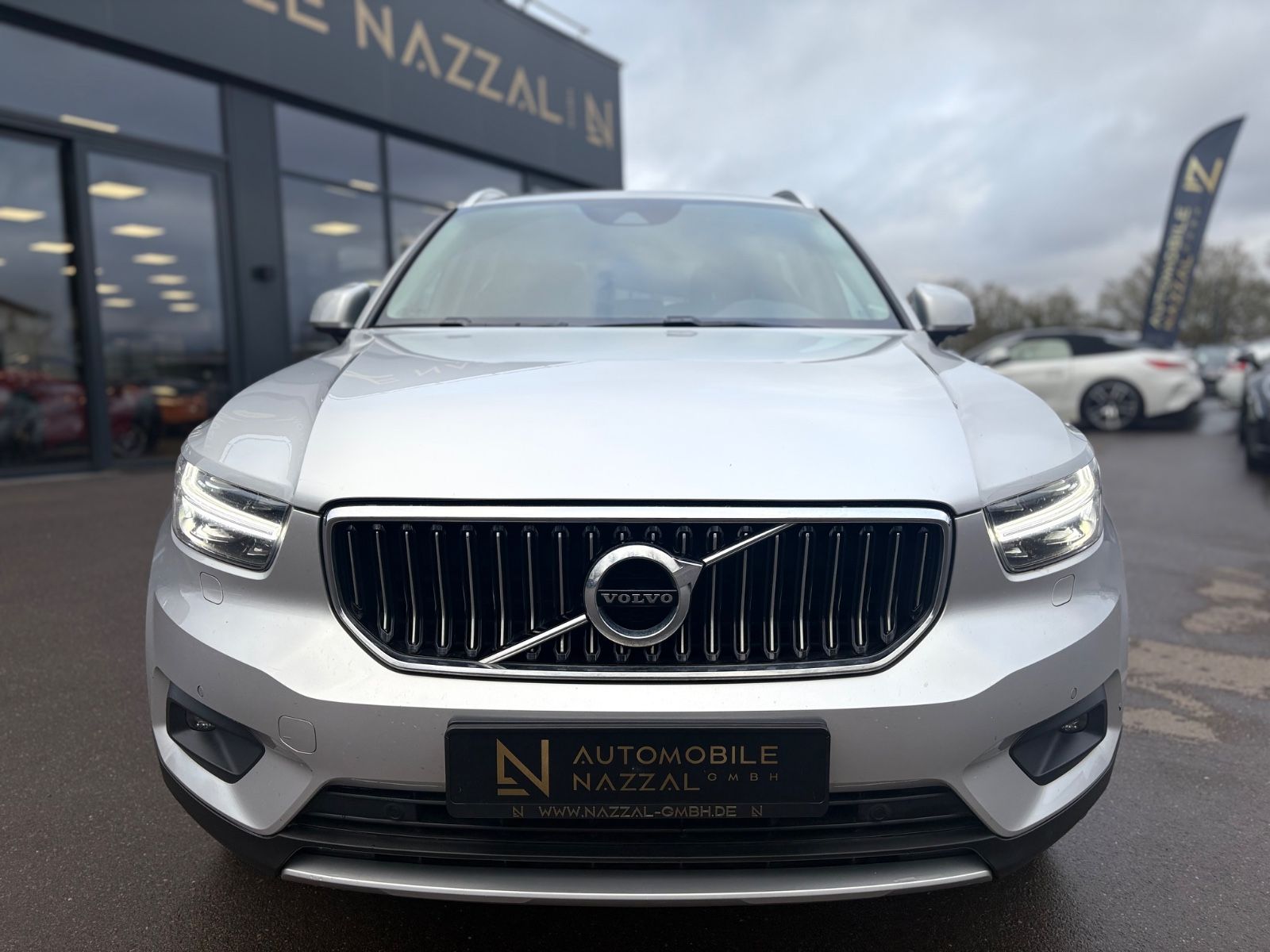 Fahrzeugabbildung Volvo XC40 INSCRIPTION AWD*AUT*LED*LEDER*KAMERA*2.HD*