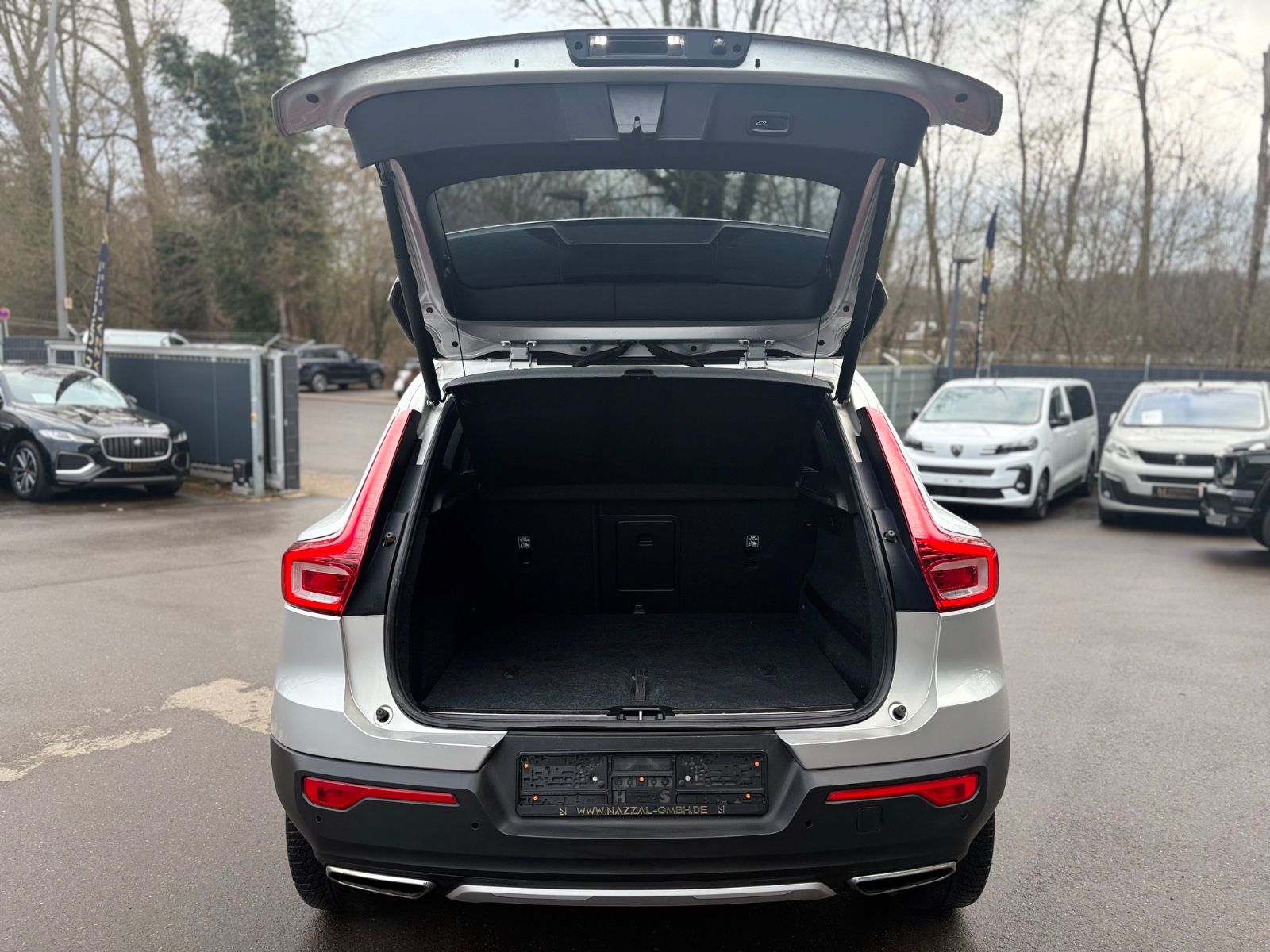 Fahrzeugabbildung Volvo XC40 INSCRIPTION AWD*AUT*LED*LEDER*KAMERA*2.HD*