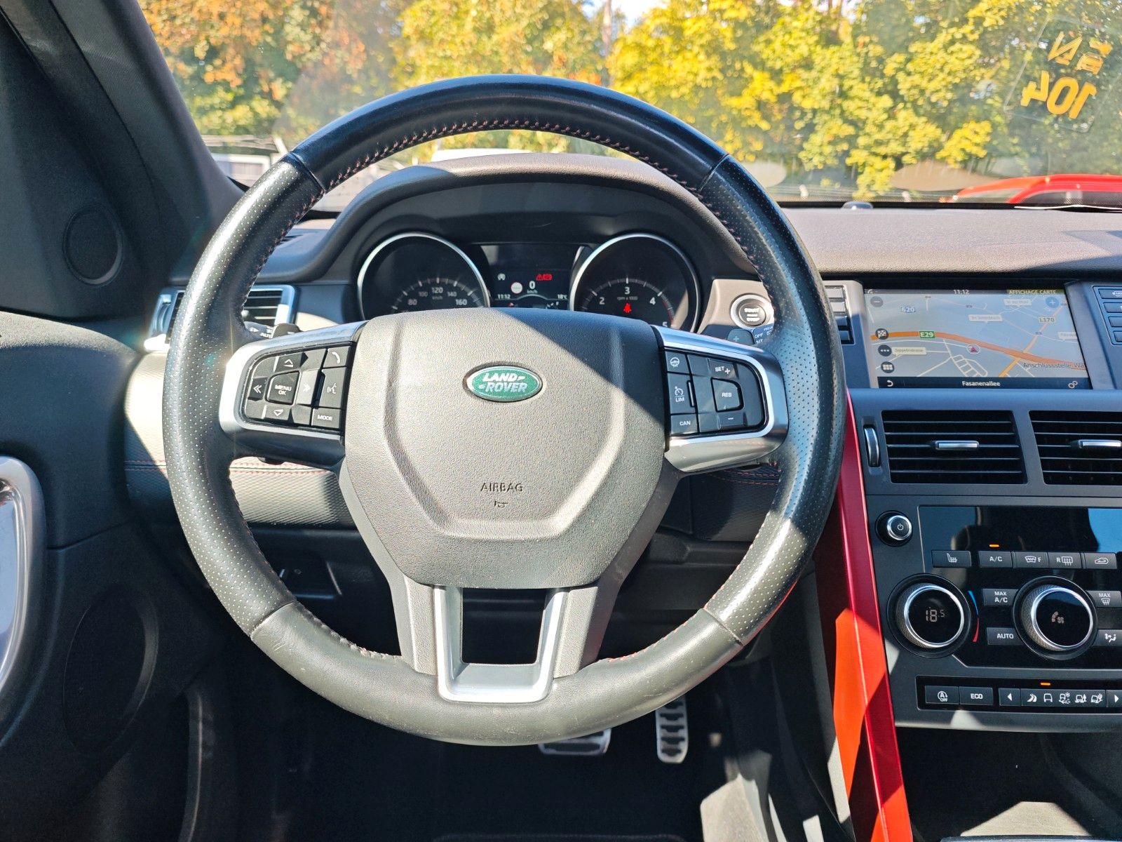 Fahrzeugabbildung Land Rover DISCOVERY SPORT HSE DYNAMIC *AUT*SHZ*KAM*PANO*