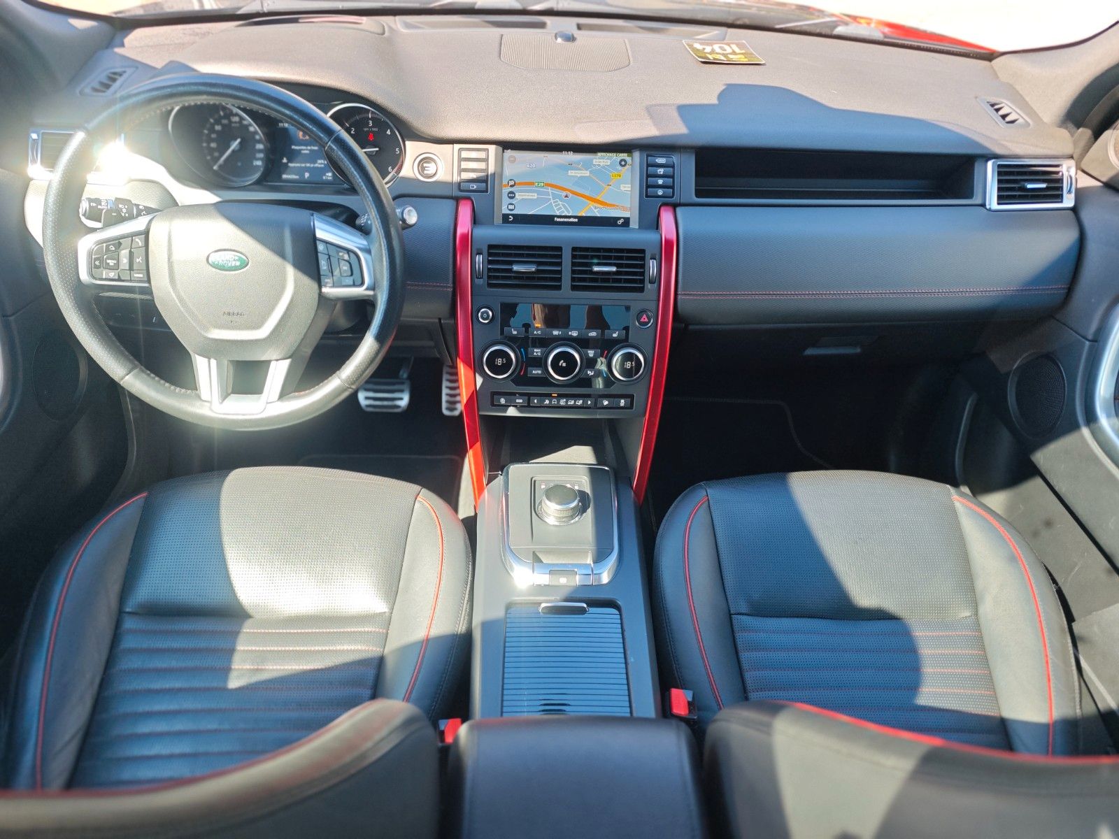 Fahrzeugabbildung Land Rover DISCOVERY SPORT HSE DYNAMIC *AUT*SHZ*KAM*PANO*