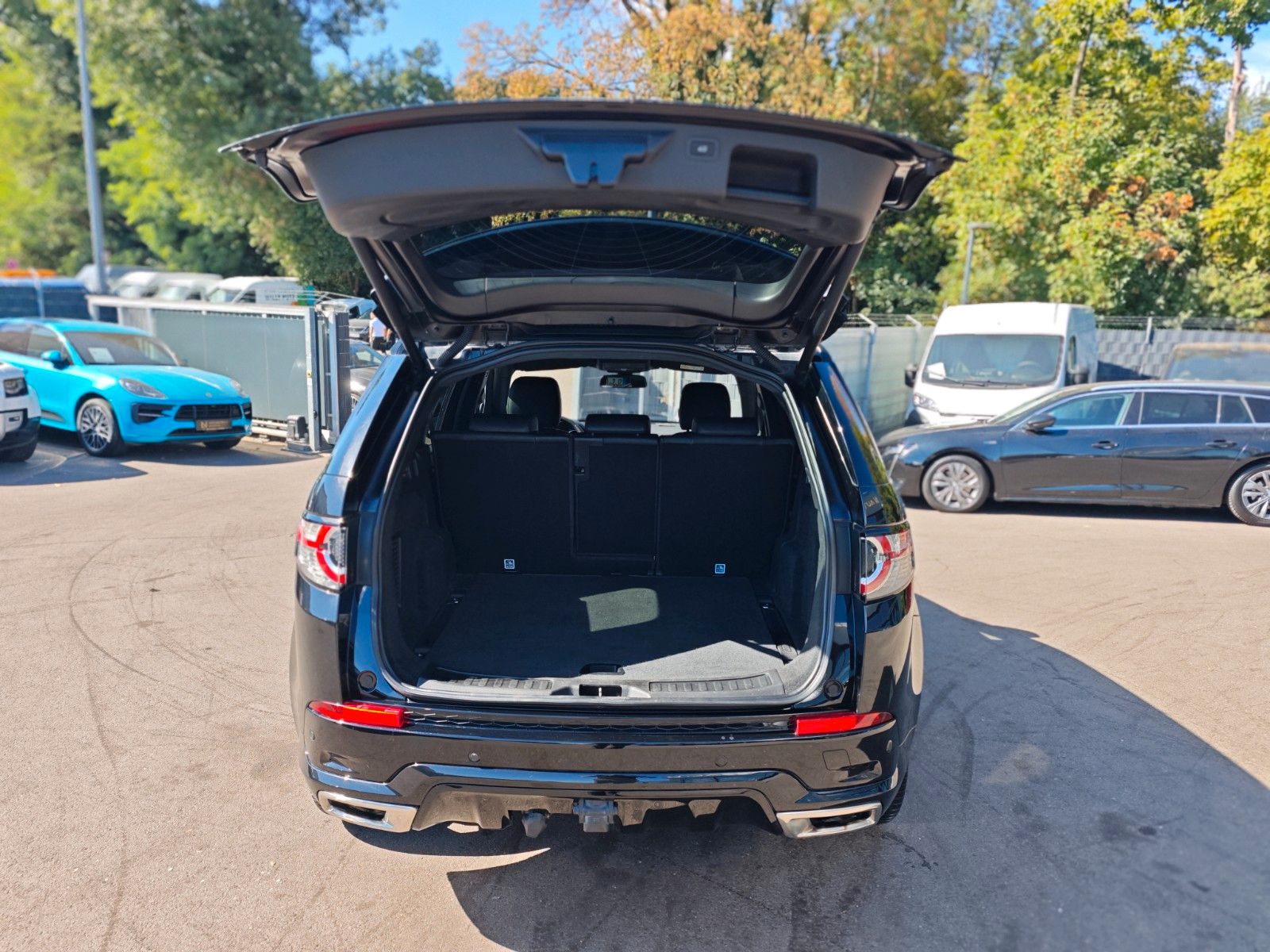 Fahrzeugabbildung Land Rover DISCOVERY SPORT HSE DYNAMIC *AUT*SHZ*KAM*PANO*
