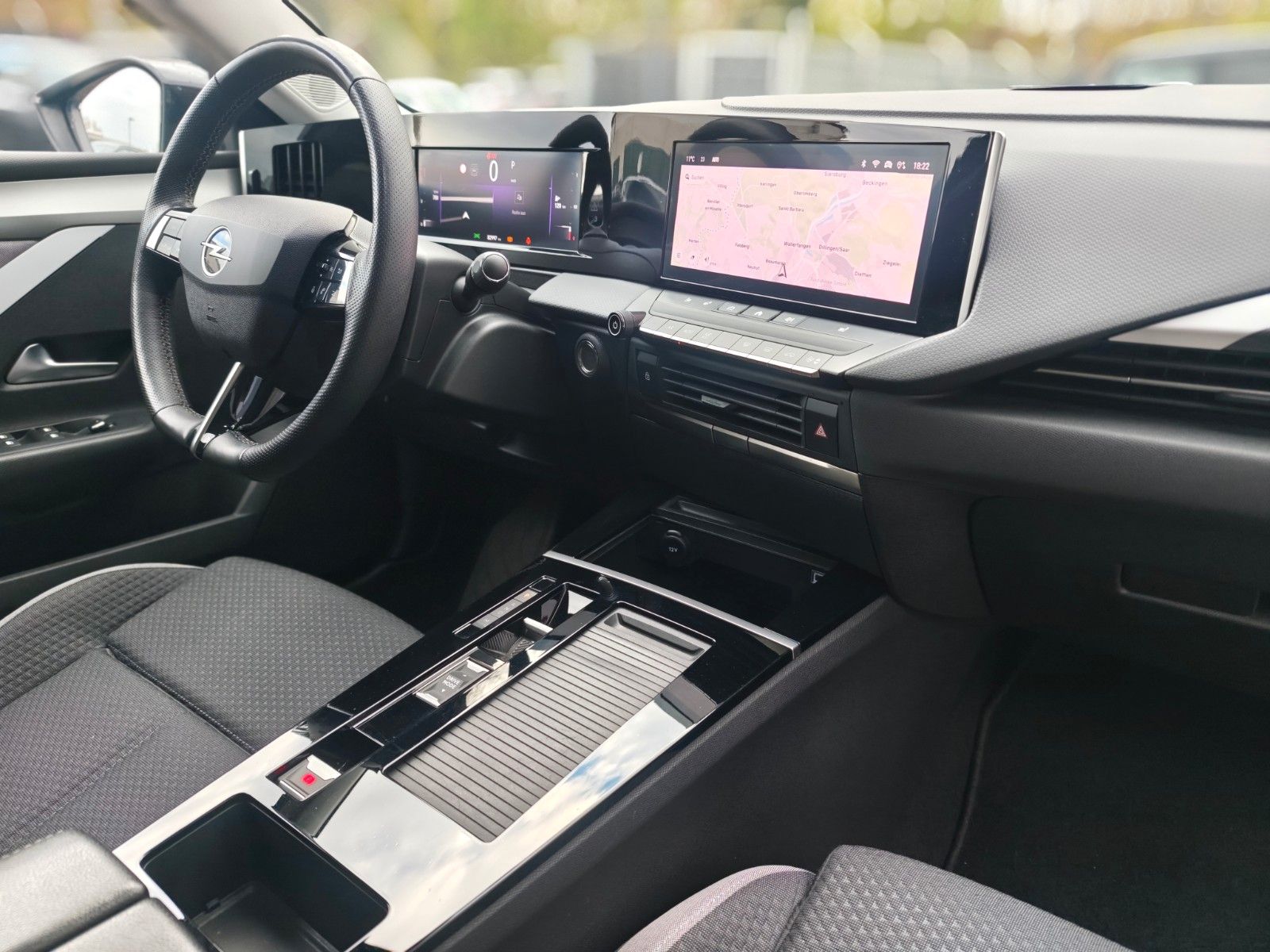 Fahrzeugabbildung Opel ASTRA L LIM BUSINNES EDITION*AUT*LED*KAMERA*2.HD