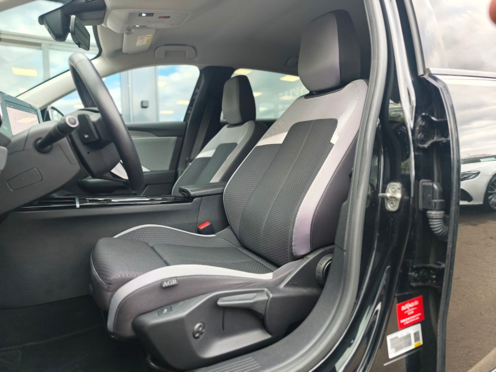 Fahrzeugabbildung Opel ASTRA L LIM BUSINNES EDITION*AUT*LED*KAMERA*2.HD