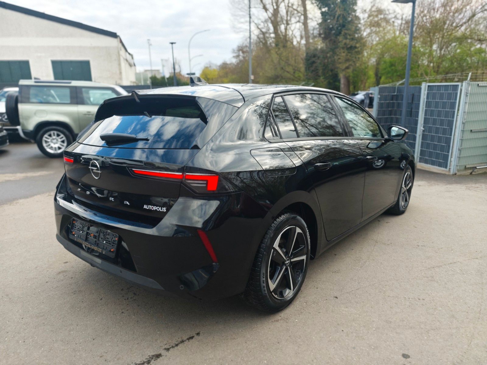 Fahrzeugabbildung Opel ASTRA L LIM BUSINNES EDITION*AUT*LED*KAMERA*2.HD