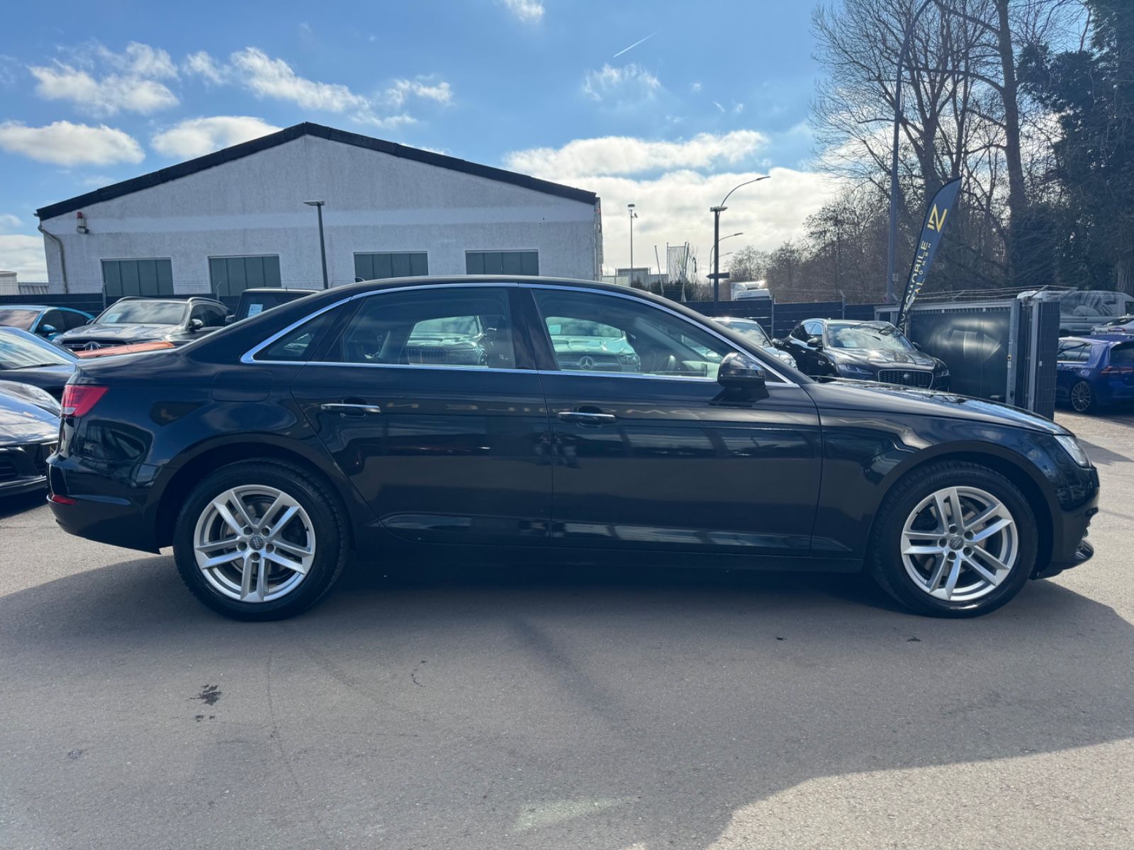 Fahrzeugabbildung Audi A4 LIM. DESIGN 2.0 TDI*NAVI*PDC*XENON*EURO6*