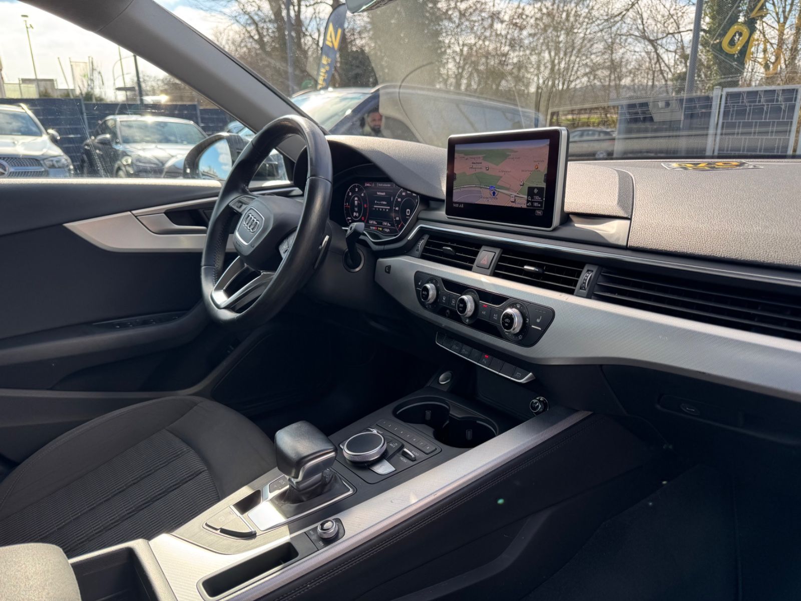 Fahrzeugabbildung Audi A4 LIM. DESIGN 2.0 TDI*NAVI*PDC*XENON*EURO6*