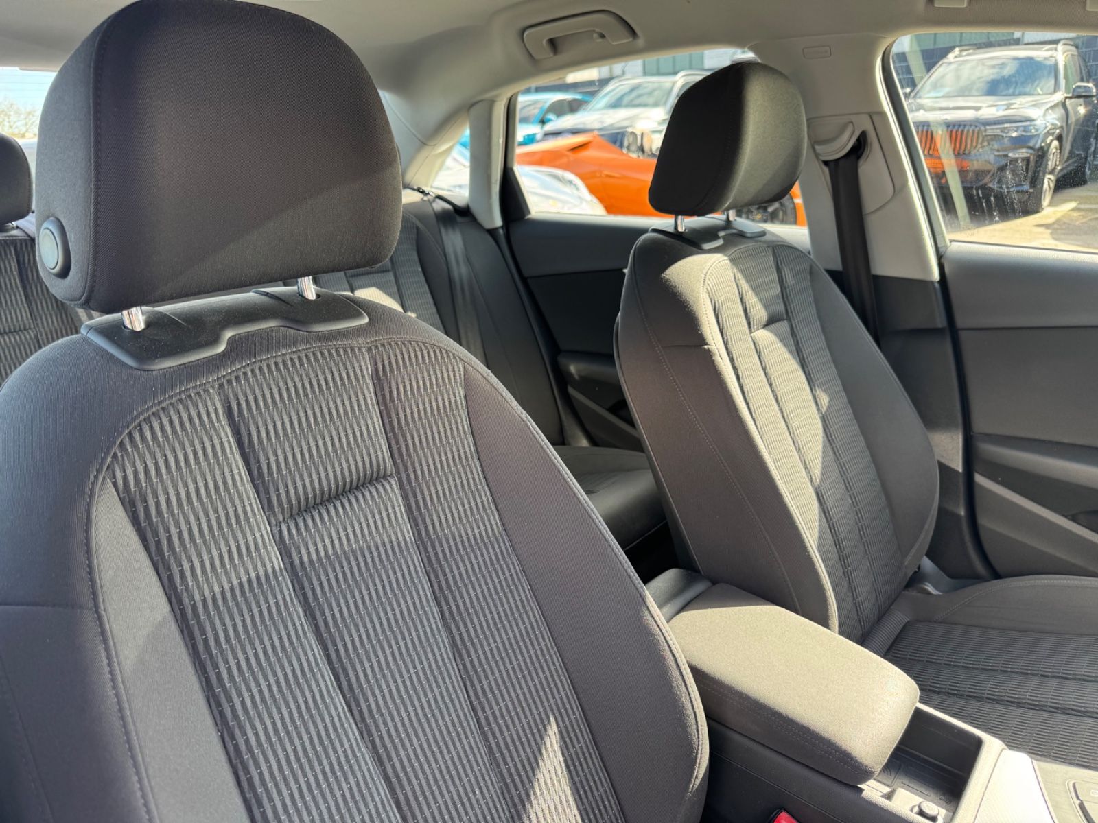 Fahrzeugabbildung Audi A4 LIM. DESIGN 2.0 TDI*NAVI*PDC*XENON*EURO6*