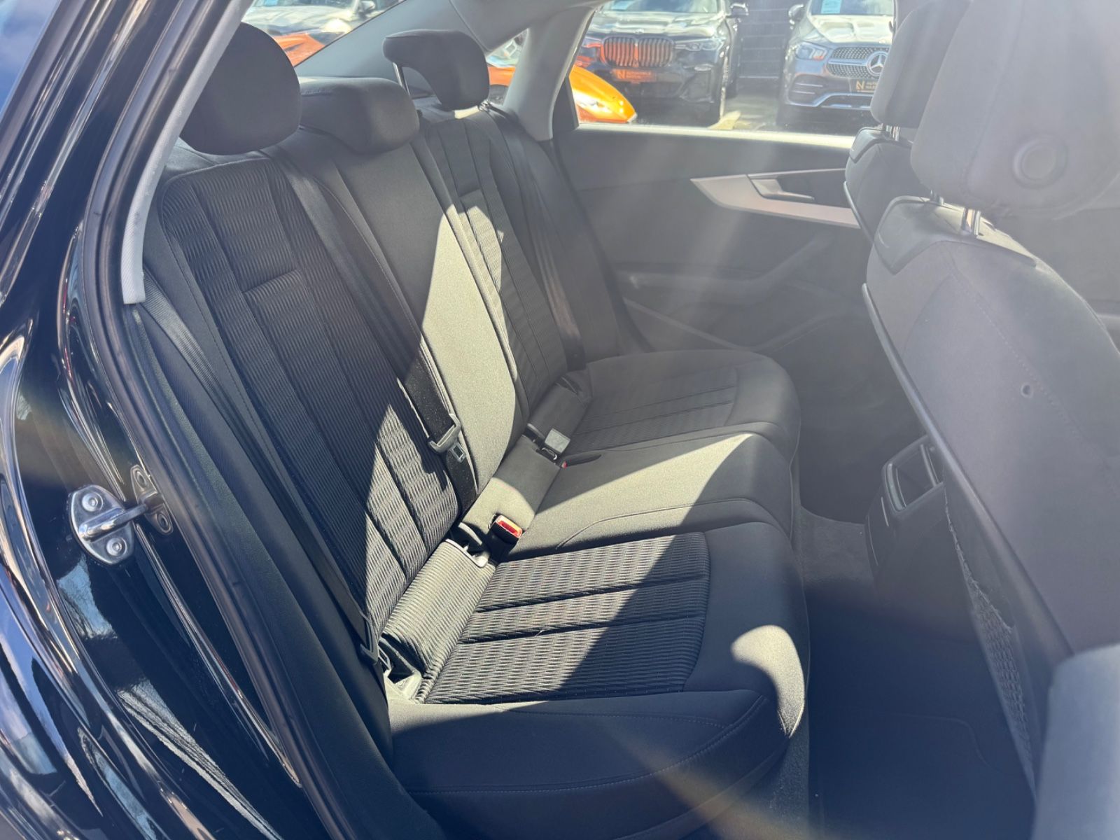 Fahrzeugabbildung Audi A4 LIM. DESIGN 2.0 TDI*NAVI*PDC*XENON*EURO6*