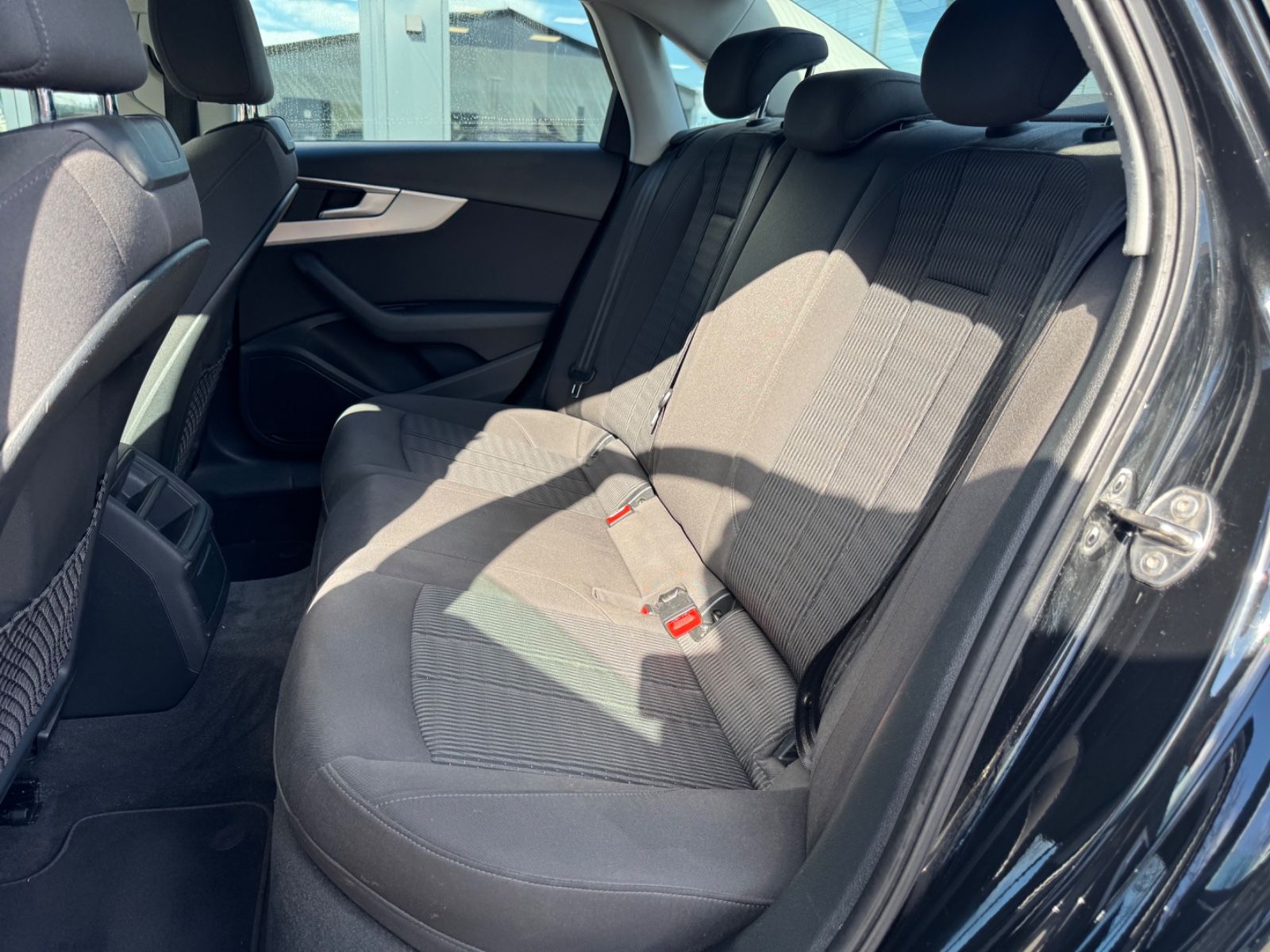 Fahrzeugabbildung Audi A4 LIM. DESIGN 2.0 TDI*NAVI*PDC*XENON*EURO6*