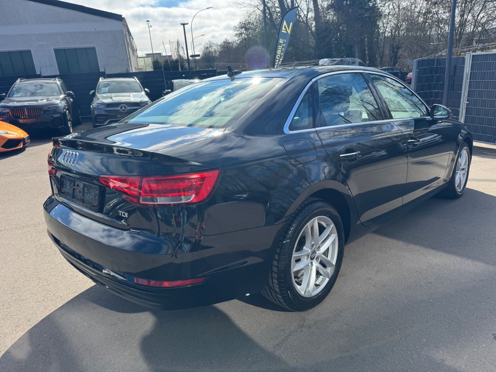 Fahrzeugabbildung Audi A4 LIM. DESIGN 2.0 TDI*NAVI*PDC*XENON*EURO6*