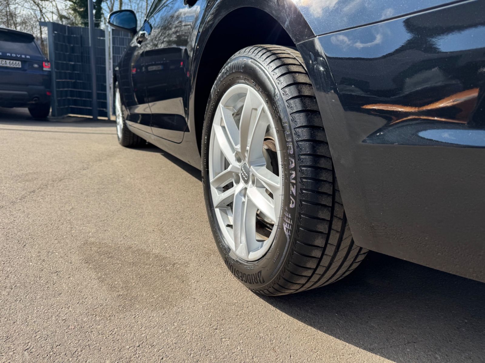 Fahrzeugabbildung Audi A4 LIM. DESIGN 2.0 TDI*NAVI*PDC*XENON*EURO6*