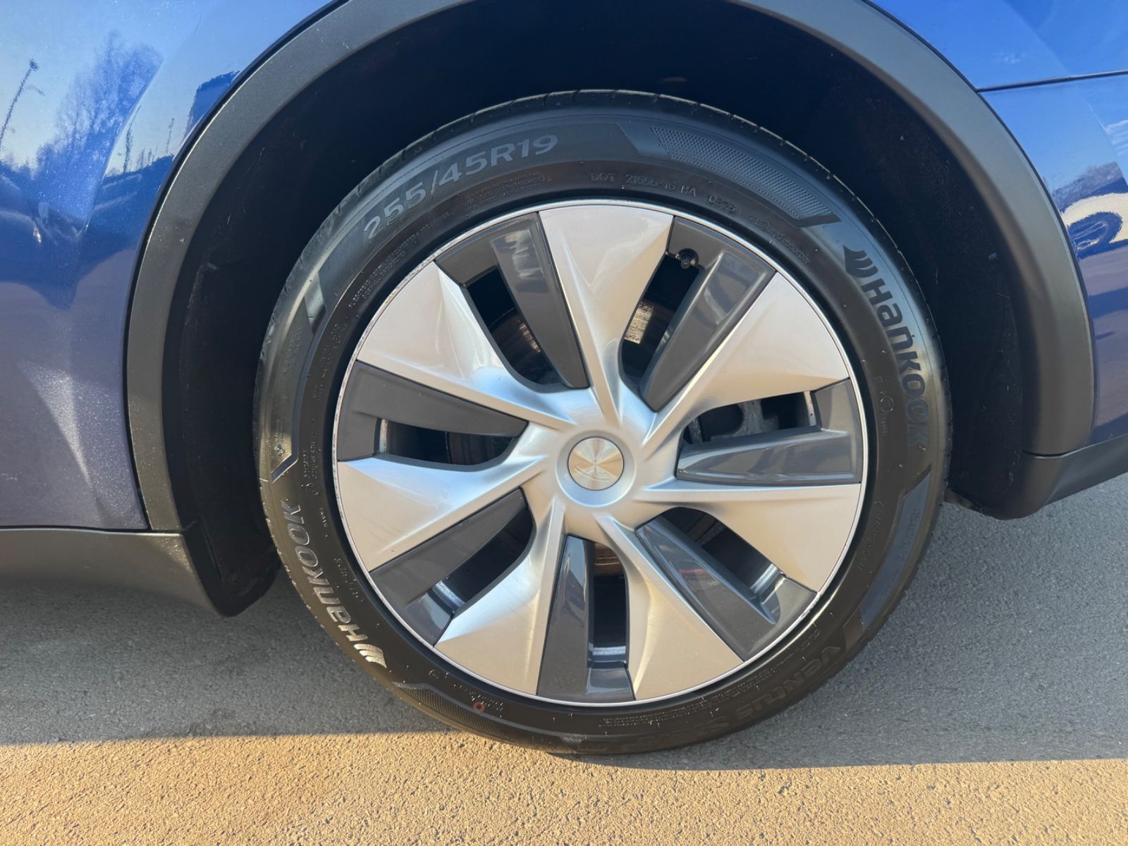 Fahrzeugabbildung Tesla MODEL Y*PANORAMA*LEDER*KAMERA*SHZ*1.HD*TOP