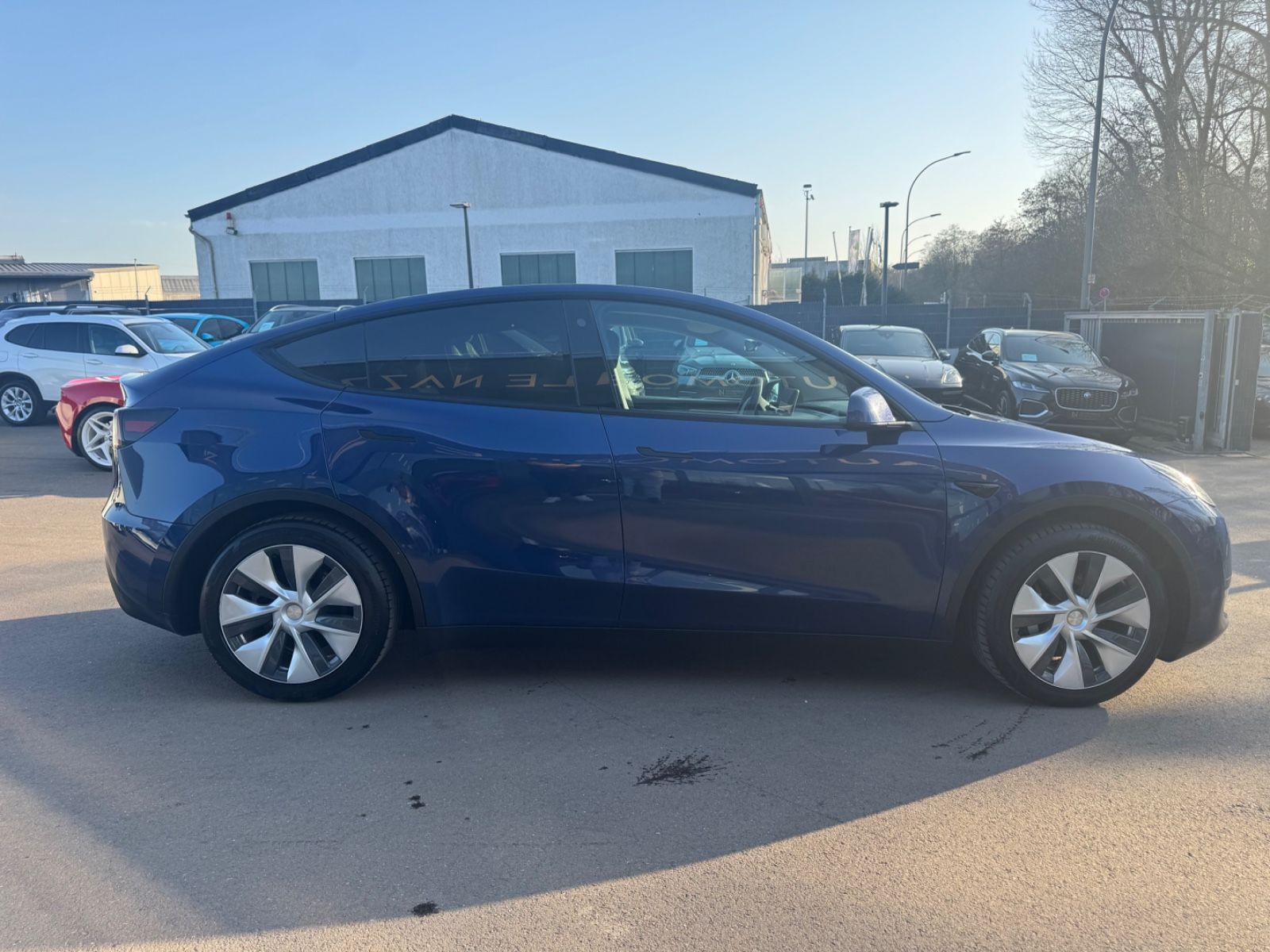 Fahrzeugabbildung Tesla MODEL Y*PANORAMA*LEDER*KAMERA*SHZ*1.HD*TOP