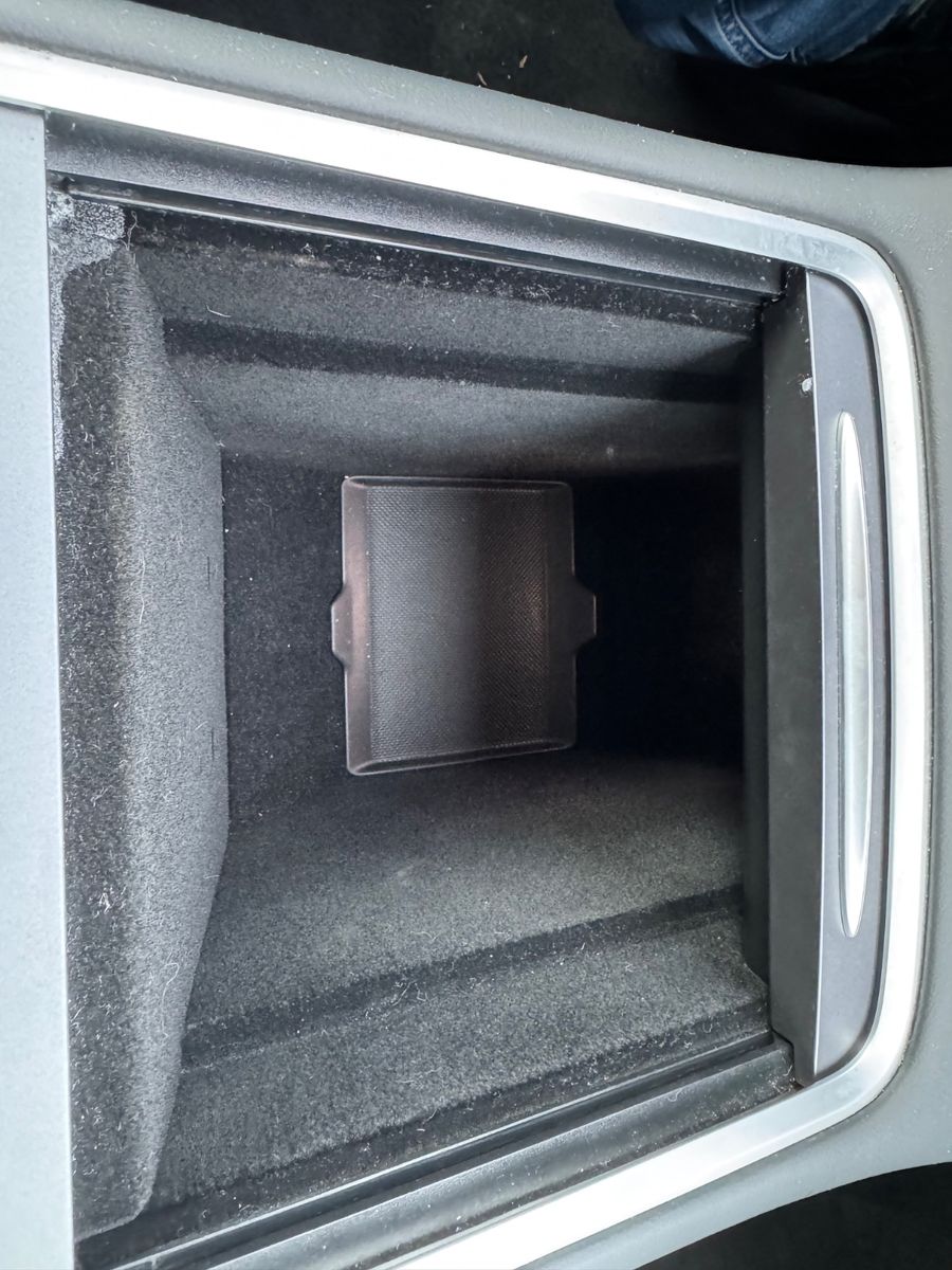 Fahrzeugabbildung Tesla MODEL Y*PANORAMA*LEDER*KAMERA*SHZ*1.HD*TOP