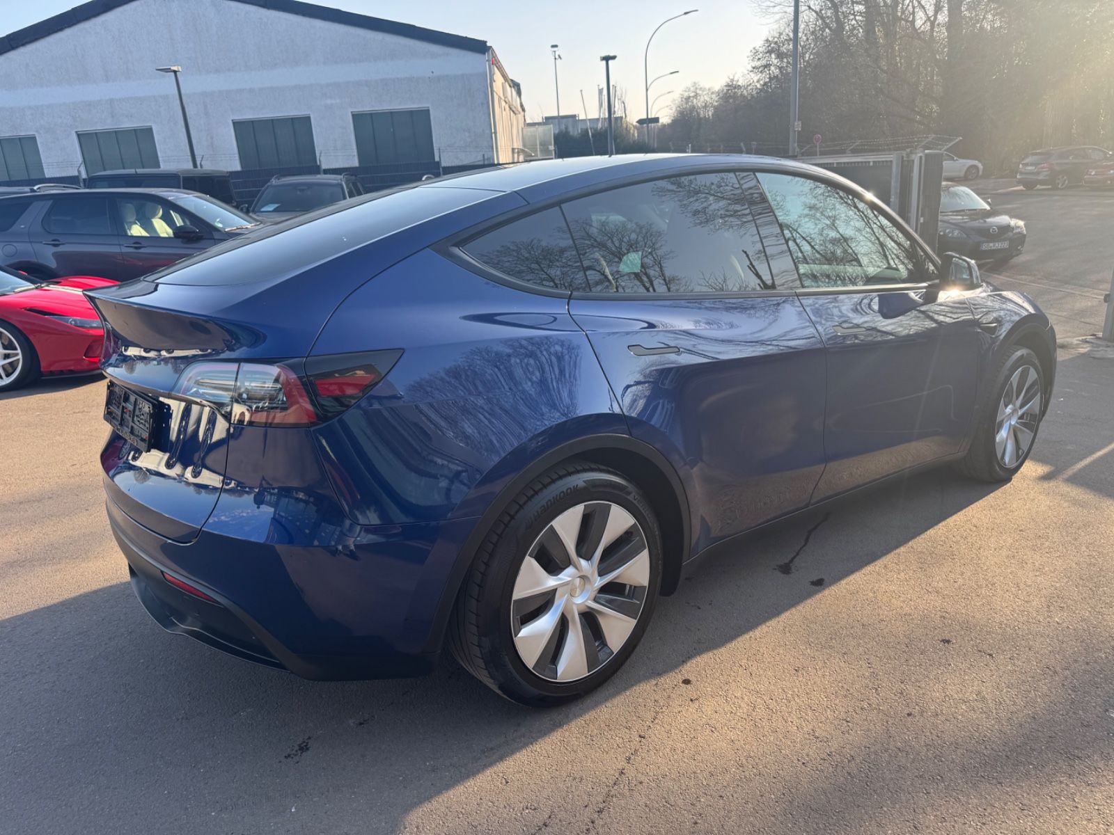 Fahrzeugabbildung Tesla MODEL Y*PANORAMA*LEDER*KAMERA*SHZ*1.HD*TOP