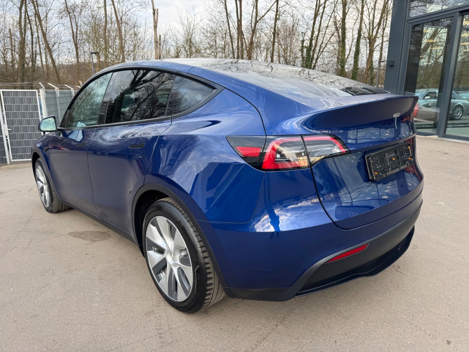 Fahrzeugabbildung Tesla MODEL Y*PANORAMA*LEDER*KAMERA*SHZ*1.HD*TOP
