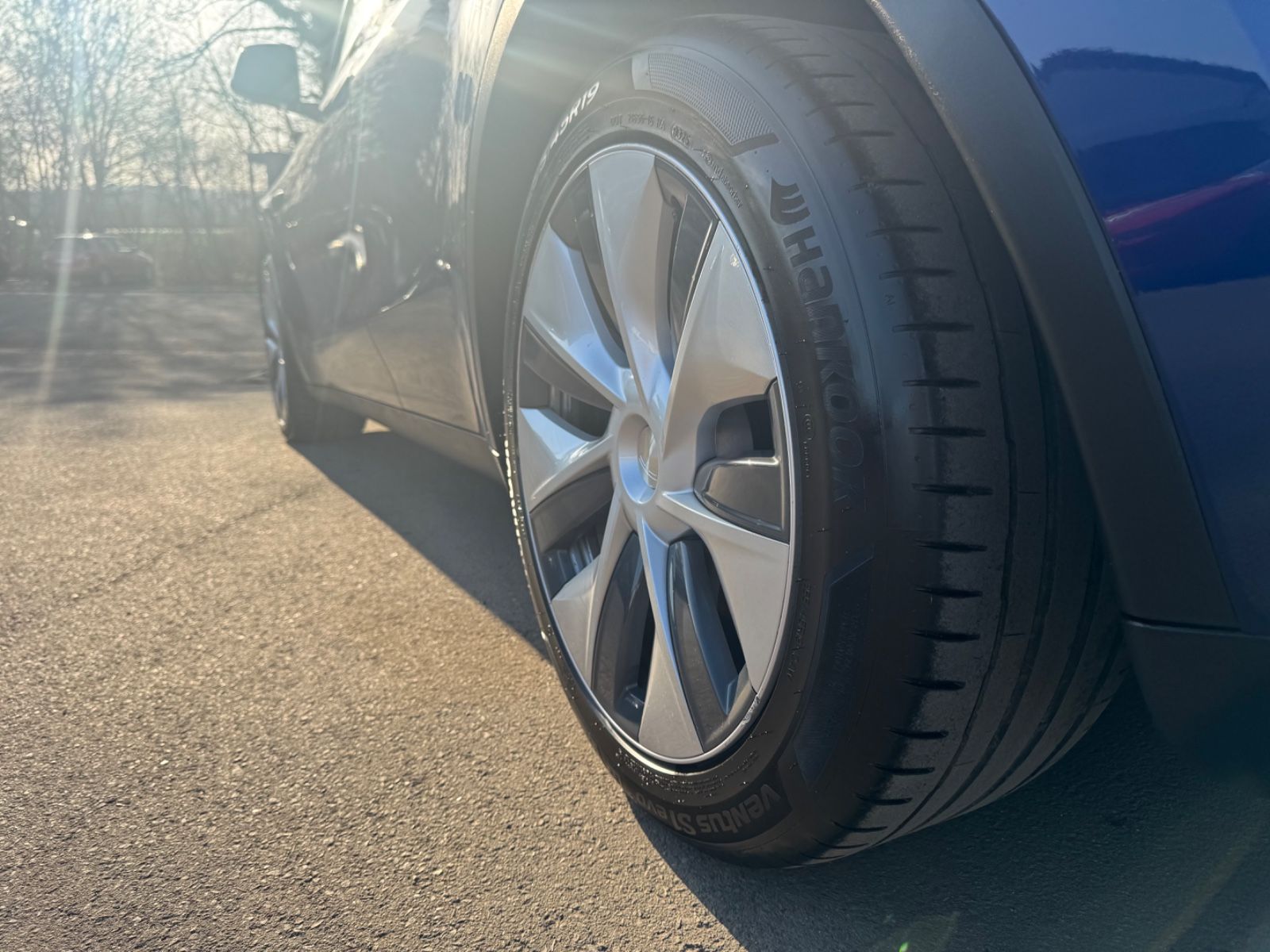 Fahrzeugabbildung Tesla MODEL Y*PANORAMA*LEDER*KAMERA*SHZ*1.HD*TOP