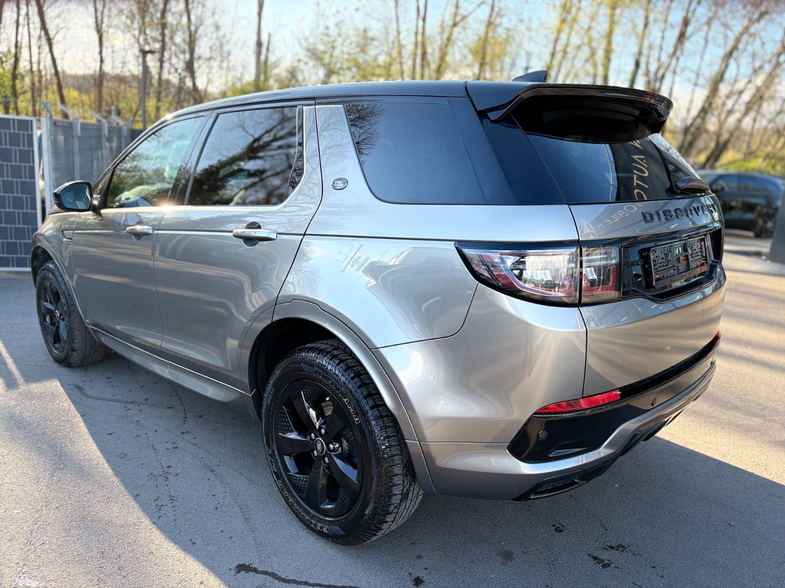 Fahrzeugabbildung Land Rover DISCOVERY SPORT S R-DYNAMIC AWD*KAMERA*2.HD*