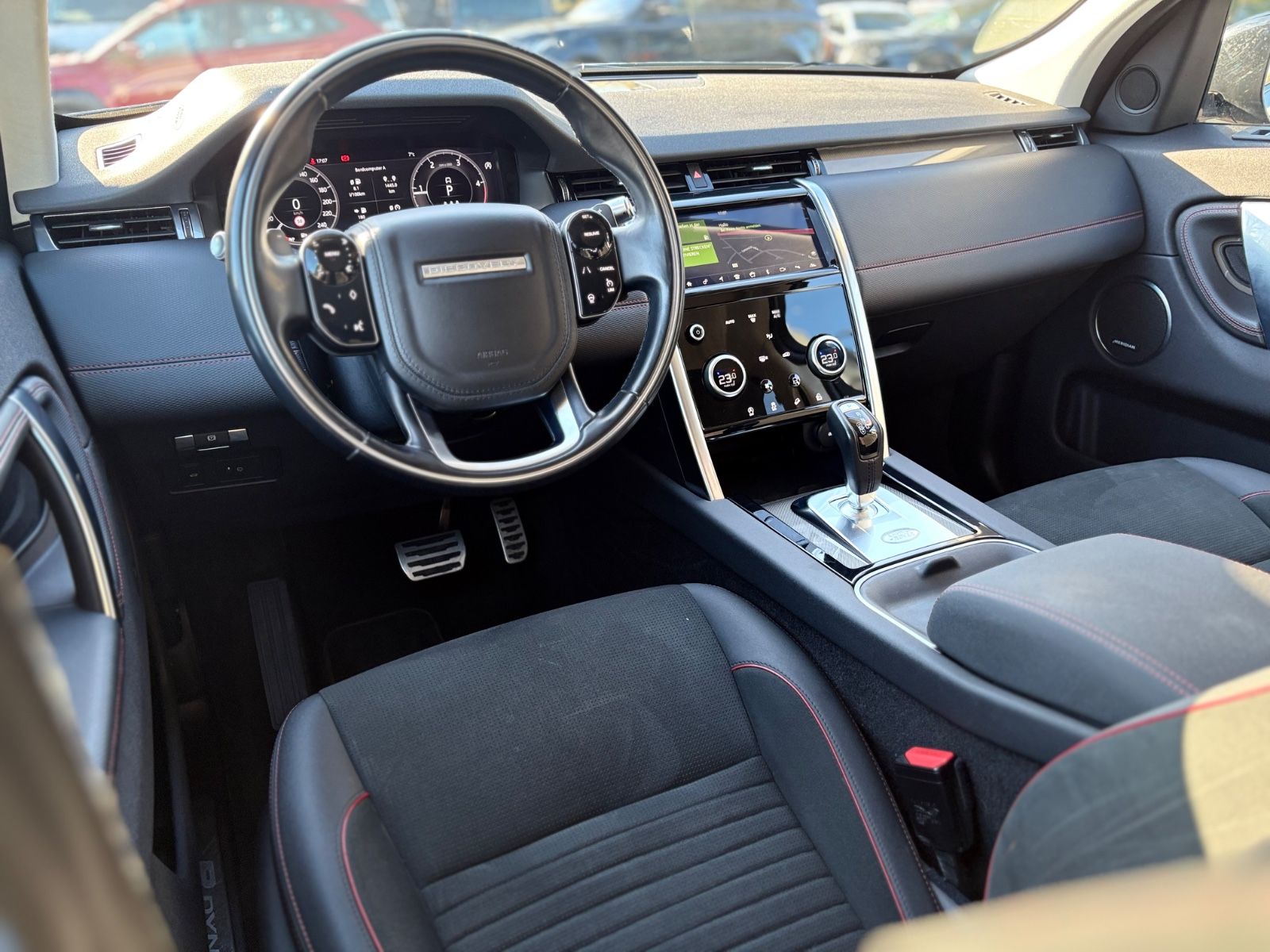 Fahrzeugabbildung Land Rover DISCOVERY SPORT S R-DYNAMIC AWD*KAMERA*2.HD*