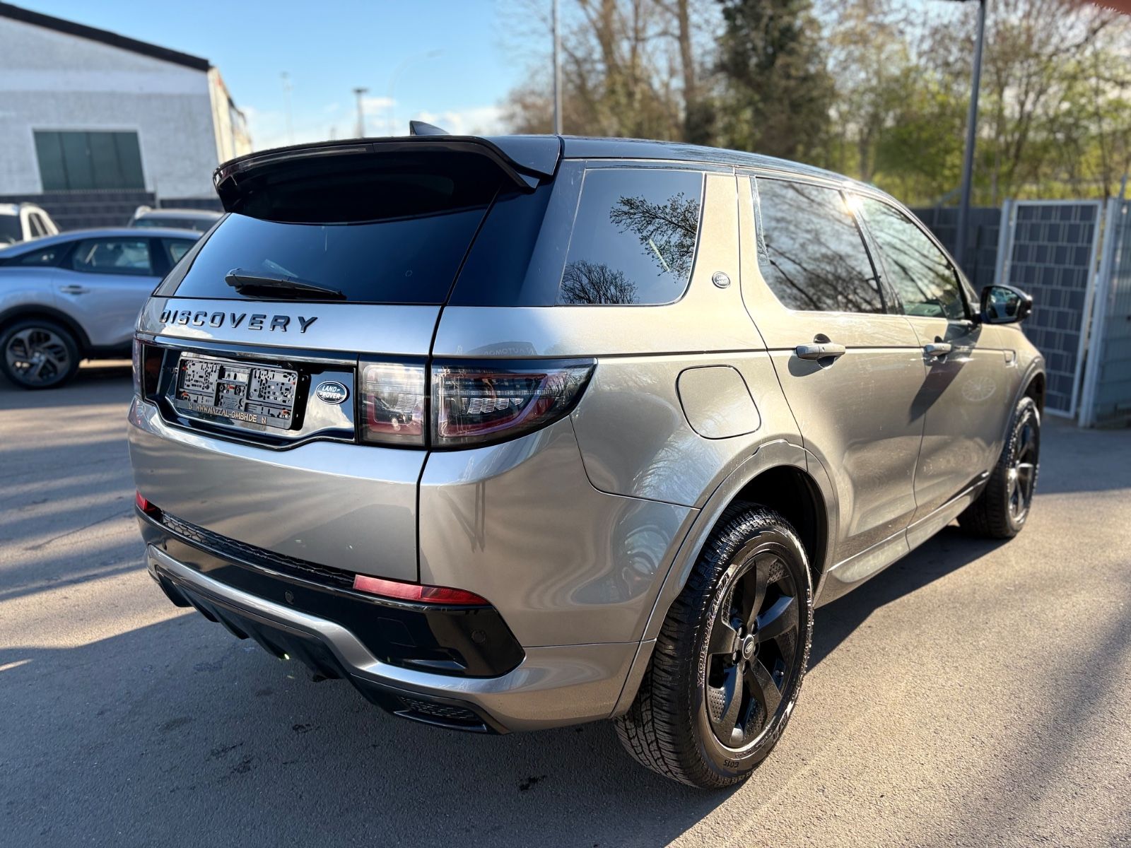 Fahrzeugabbildung Land Rover DISCOVERY SPORT S R-DYNAMIC AWD*KAMERA*2.HD*