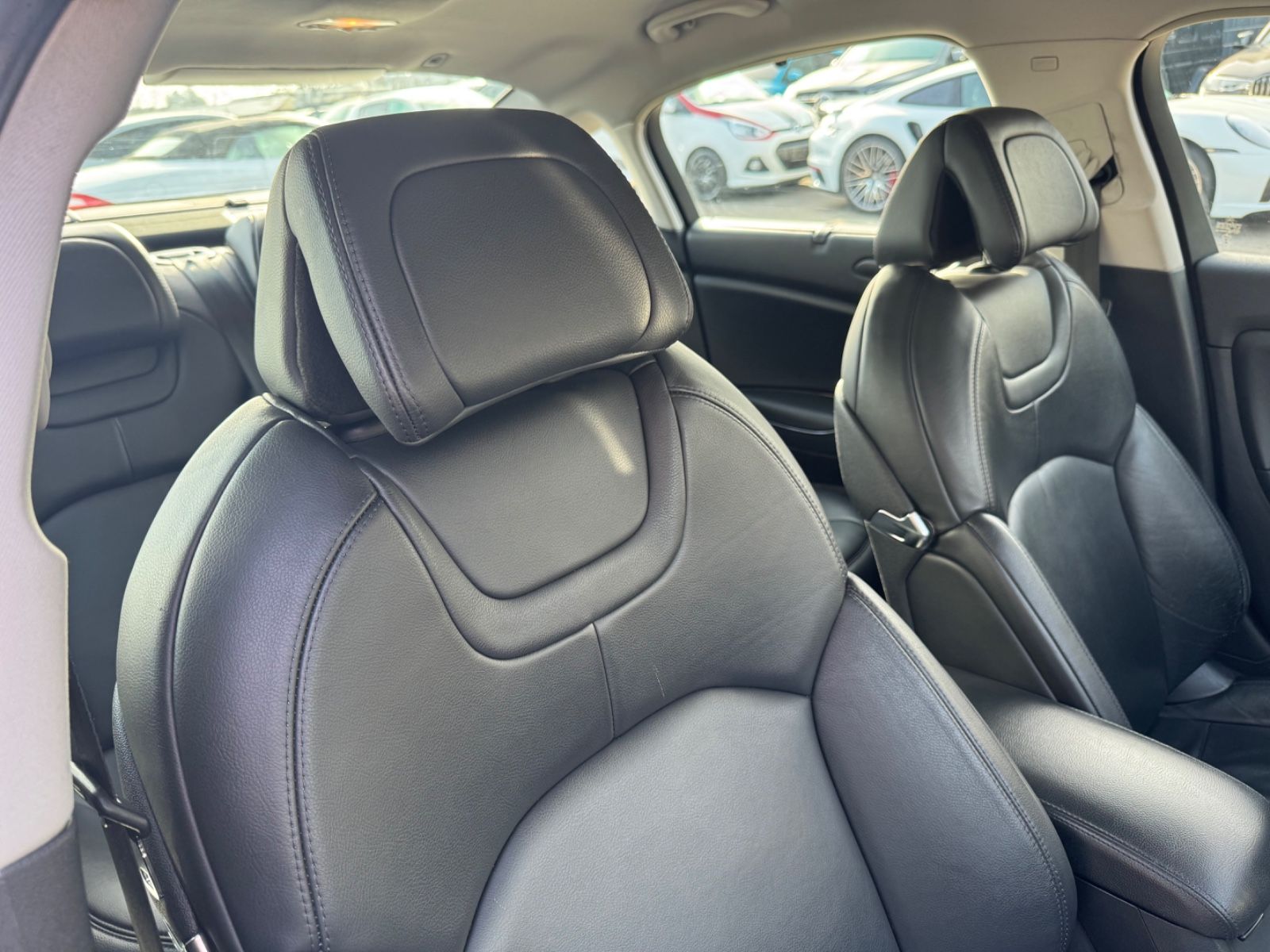 Fahrzeugabbildung Citroën C5 LIM*EXCLUSIVE*AUT*LEDER*LED*2.HD*EURO6*TOP