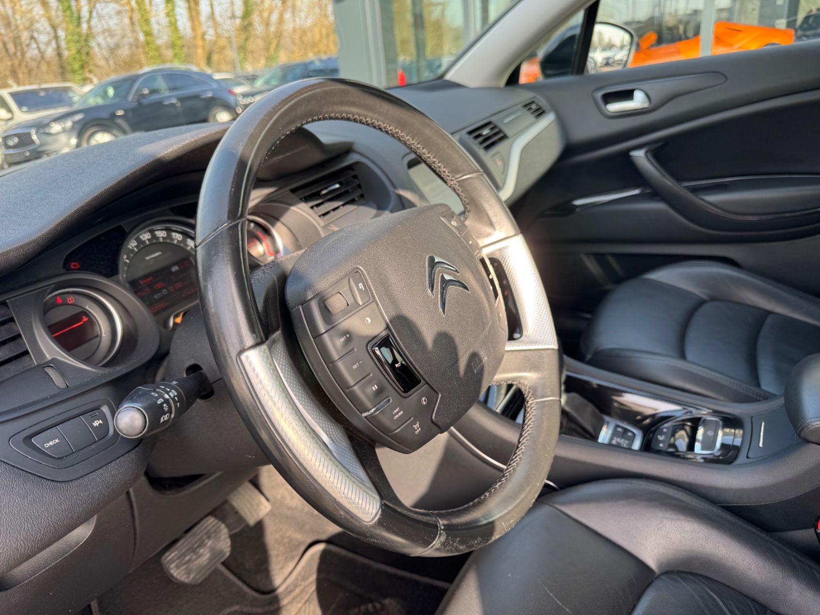 Fahrzeugabbildung Citroën C5 LIM*EXCLUSIVE*AUT*LEDER*LED*2.HD*EURO6*TOP