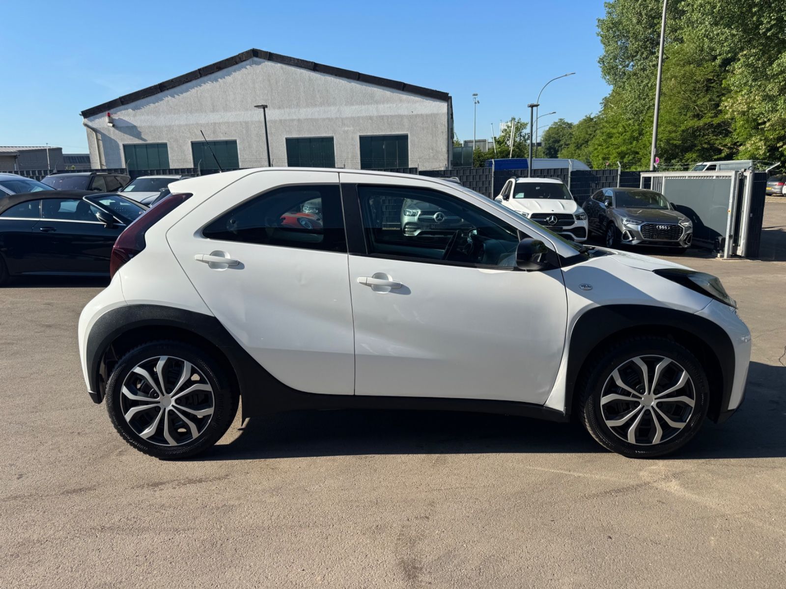 Fahrzeugabbildung Toyota AYGO X PLAY *NAVI*8-FACH*KAMERA*5-TÜRER*