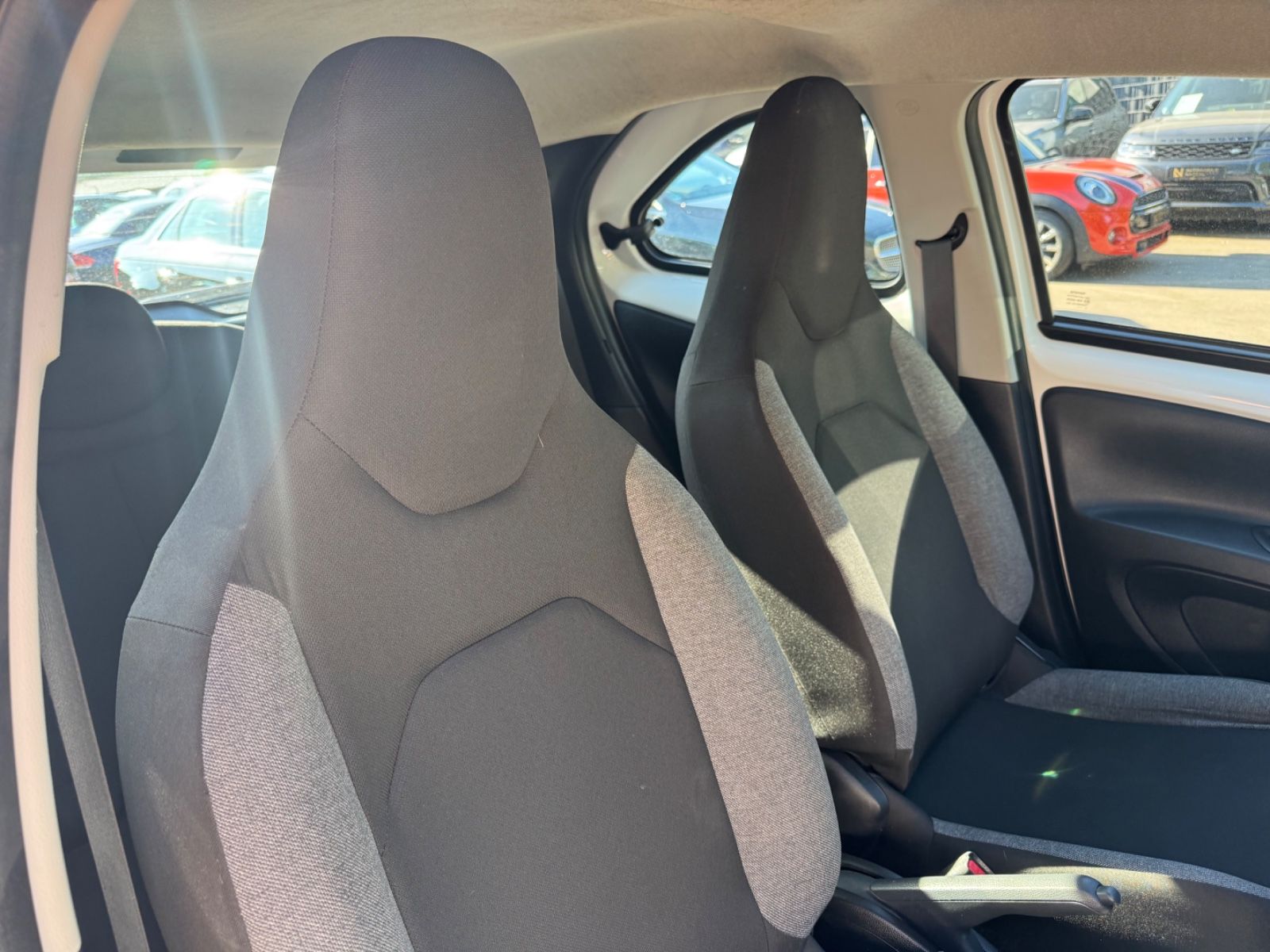 Fahrzeugabbildung Toyota AYGO X PLAY *NAVI*8-FACH*KAMERA*5-TÜRER*