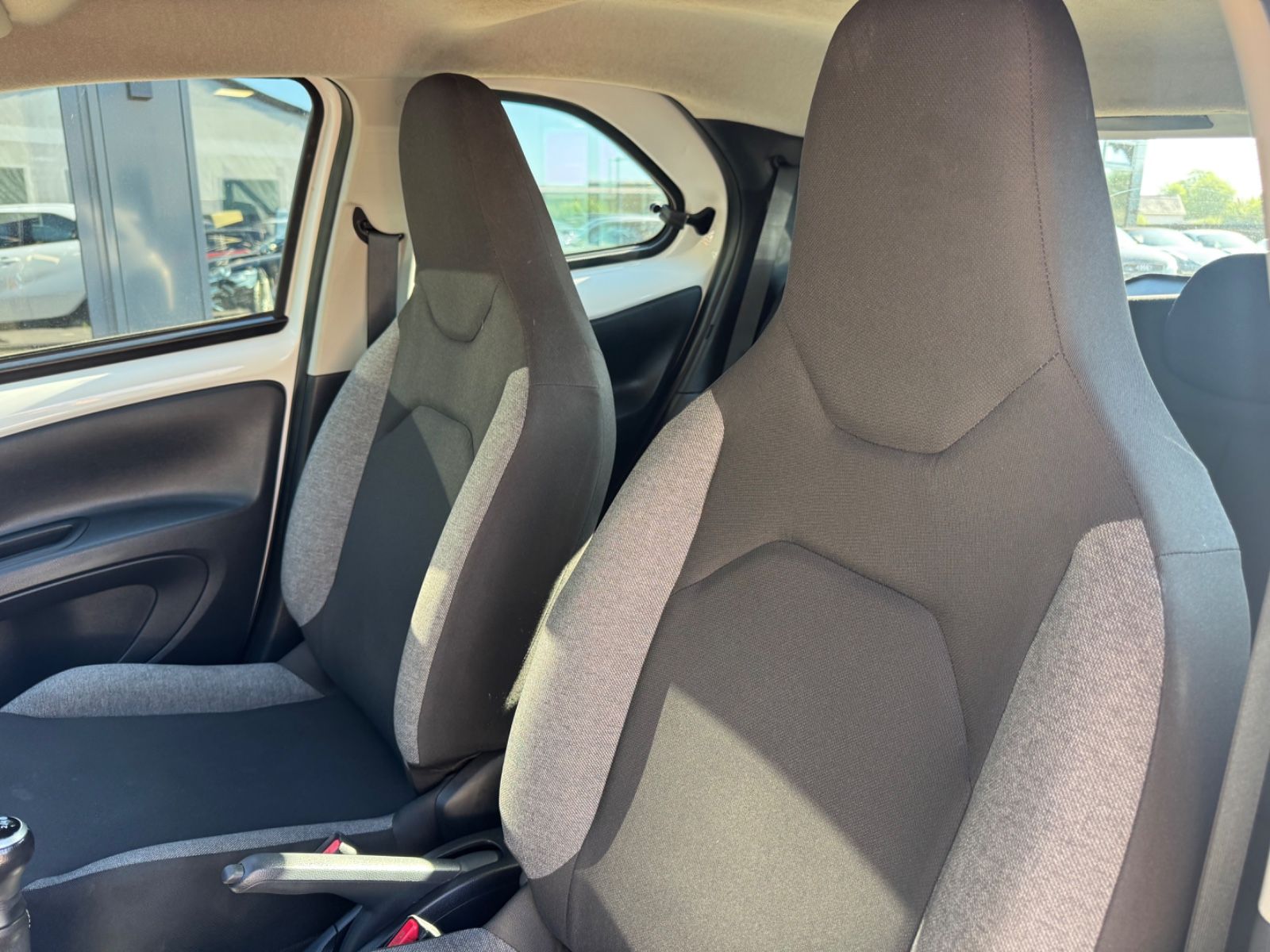 Fahrzeugabbildung Toyota AYGO X PLAY *NAVI*8-FACH*KAMERA*5-TÜRER*