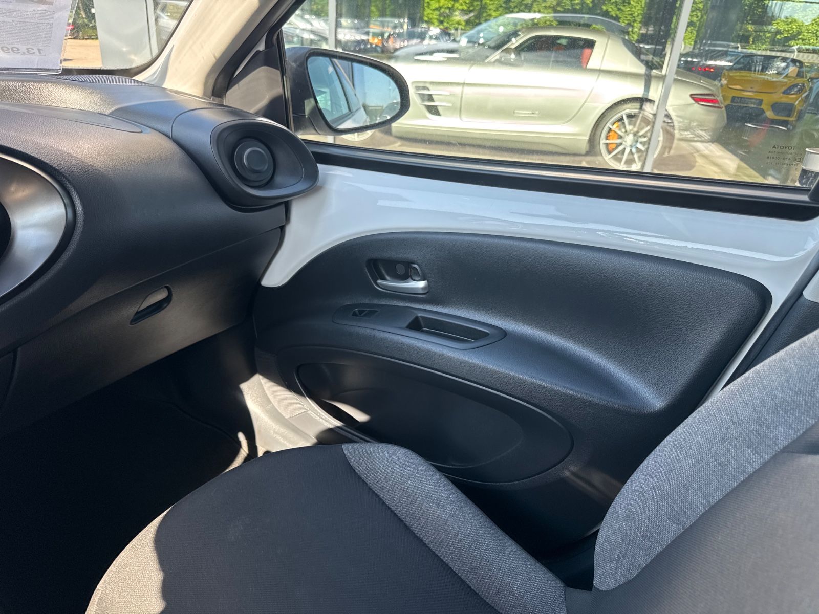 Fahrzeugabbildung Toyota AYGO X PLAY *NAVI*8-FACH*KAMERA*5-TÜRER*