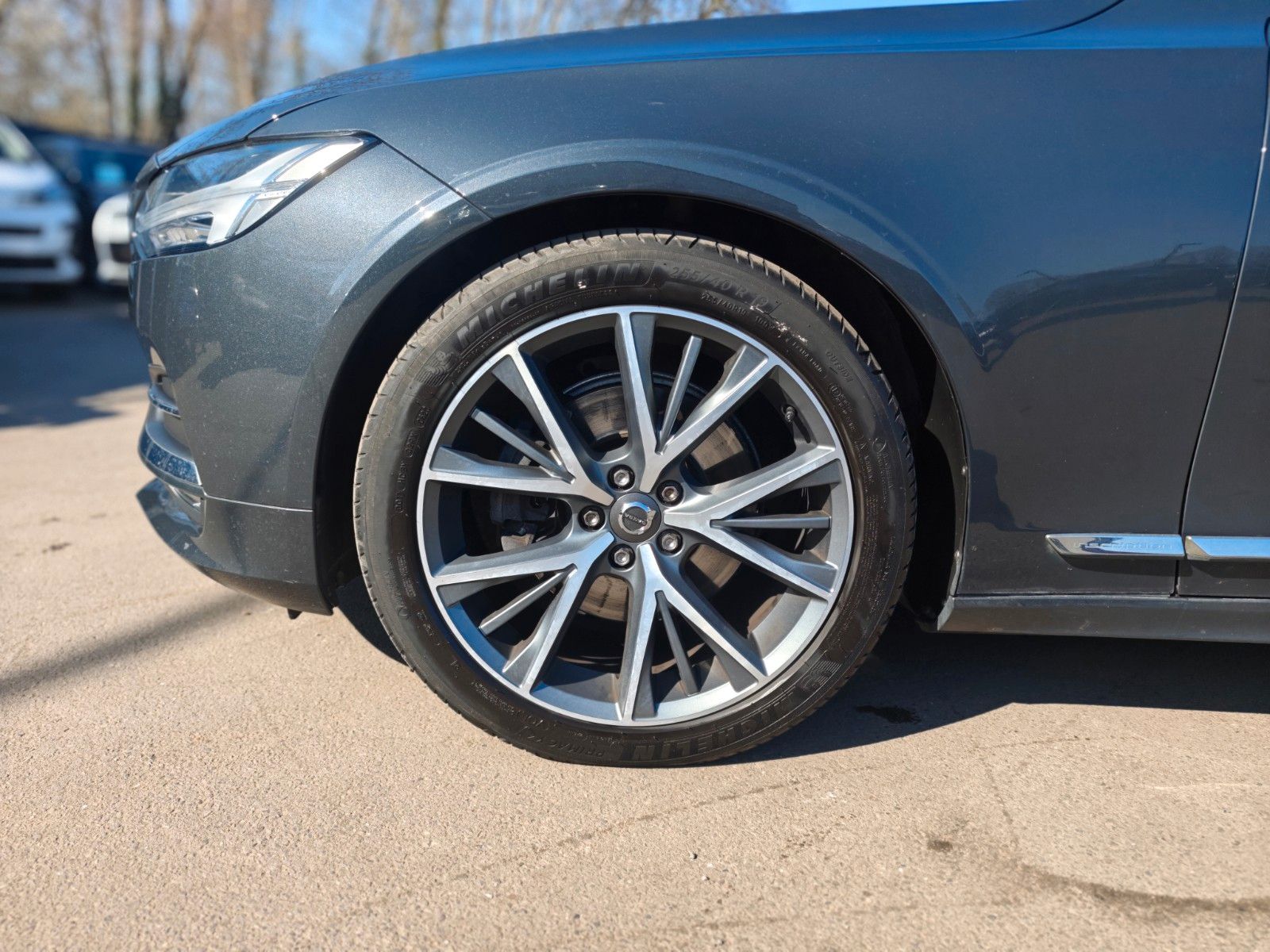 Fahrzeugabbildung Volvo V90 KOMBI INSCRIPTION AWD*360°*MASSAGE*