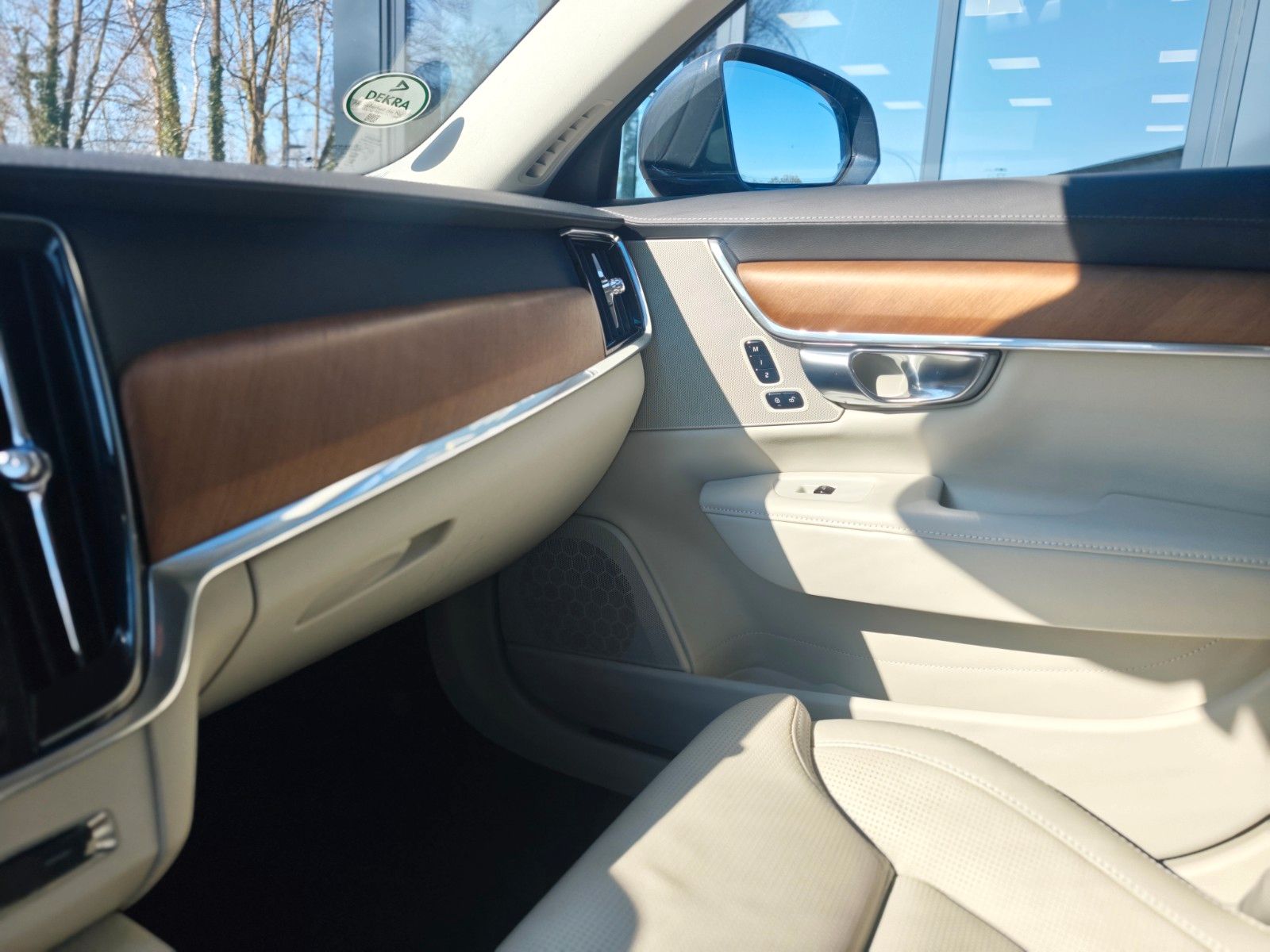 Fahrzeugabbildung Volvo V90 KOMBI INSCRIPTION AWD*360°*MASSAGE*