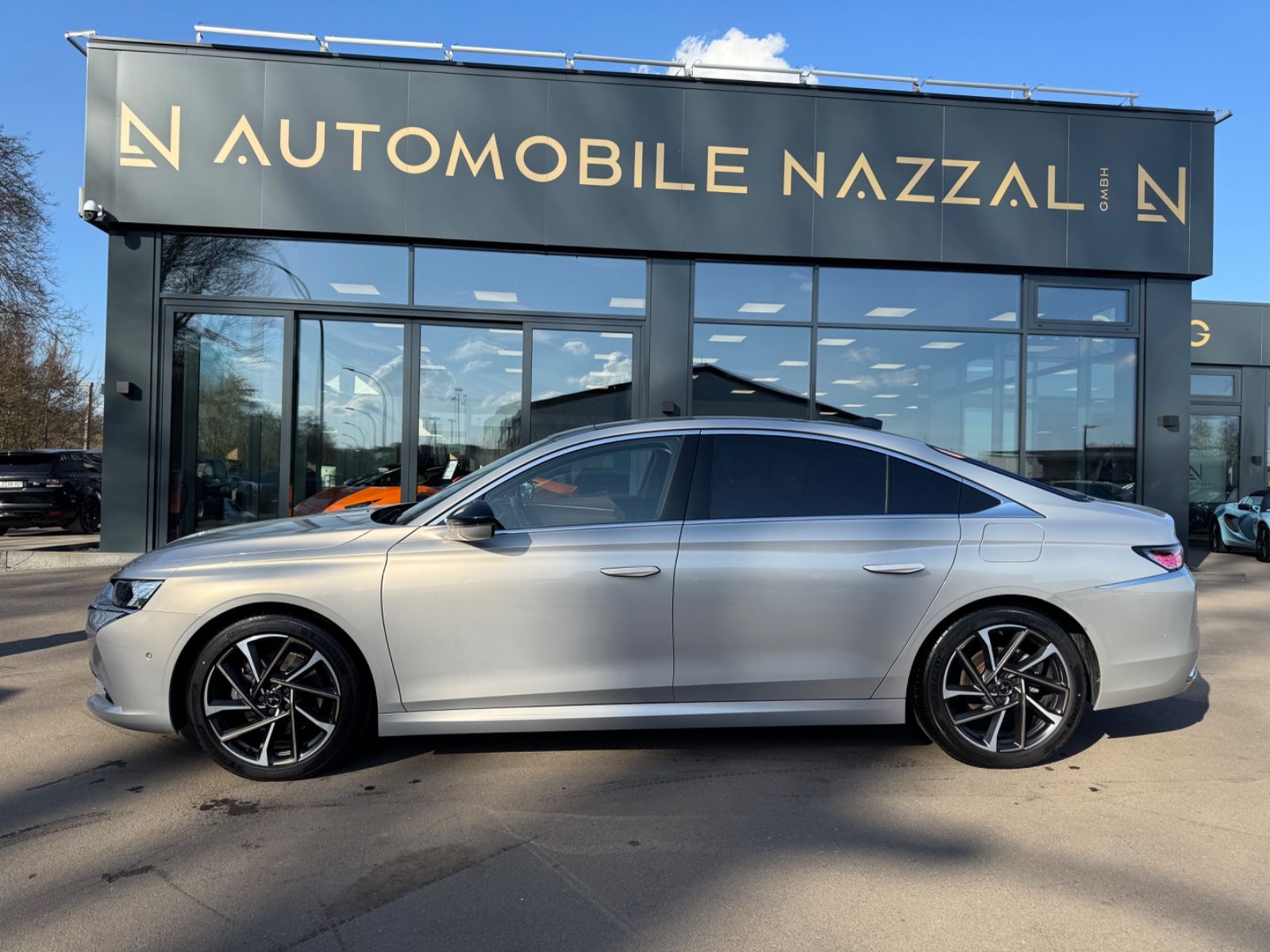 Fahrzeugabbildung DS Automobiles DS9 E-TENSE 250 kW RIVOLI +*LED*NAVI*PANORAMA*1