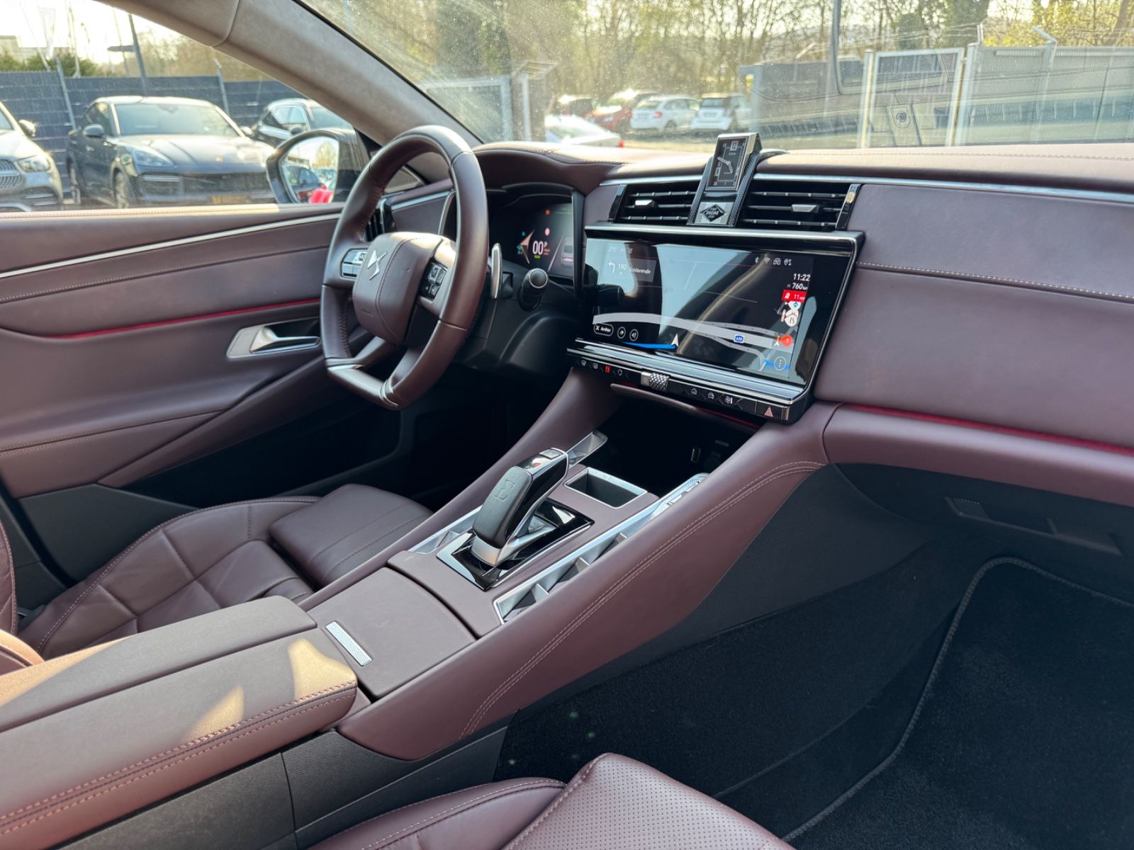 Fahrzeugabbildung DS Automobiles DS9 E-TENSE 250 kW RIVOLI +*LED*NAVI*PANORAMA*1